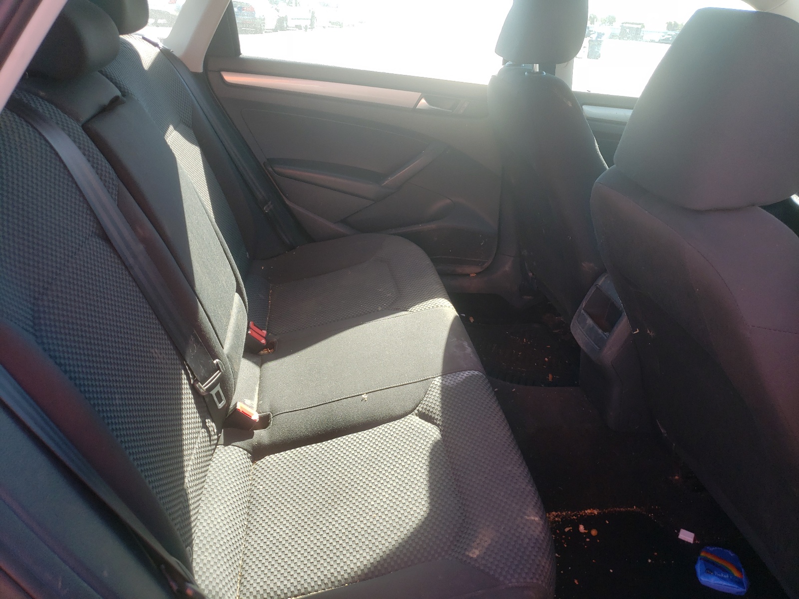Photo 6 from auction – 2014 VOLKSWAGEN PASSAT S with VIN 1VWAS7A32EC089864