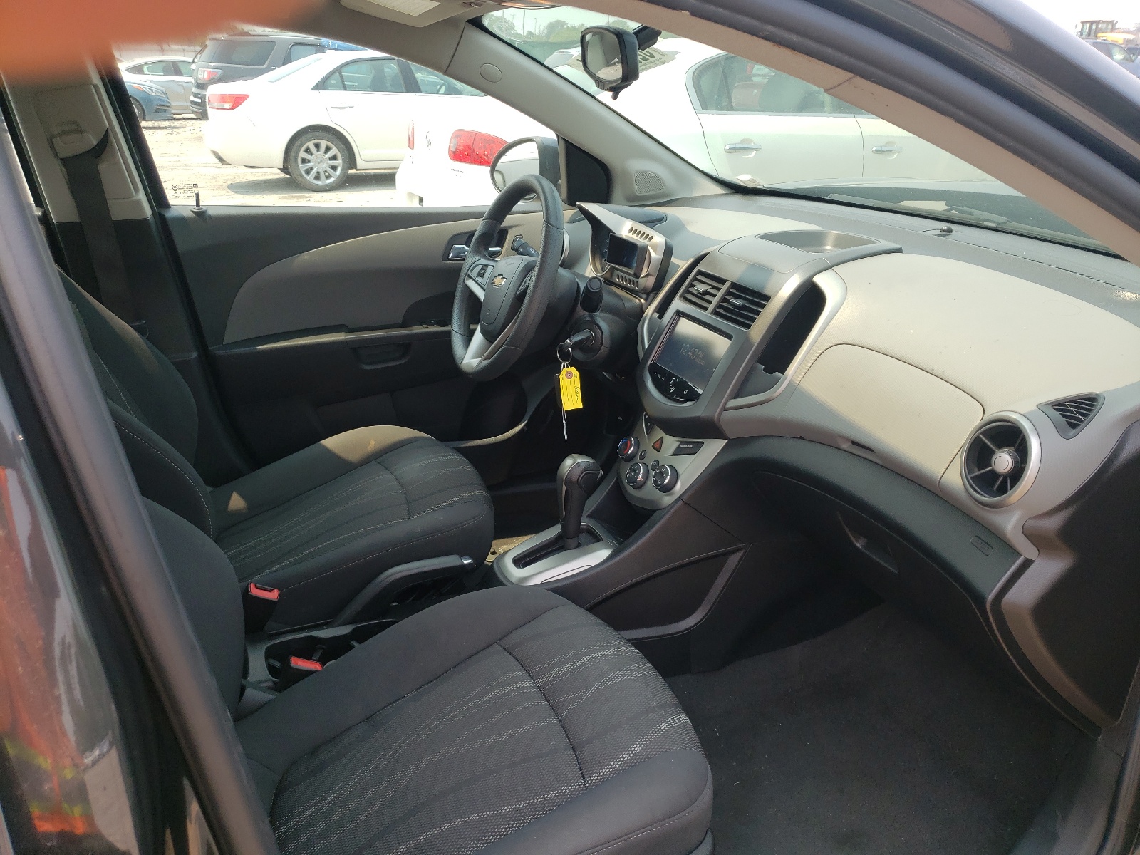 Photo 5 from auction – 2015 CHEVROLET SONIC LT with VIN 1G1JC5SH1F4215683