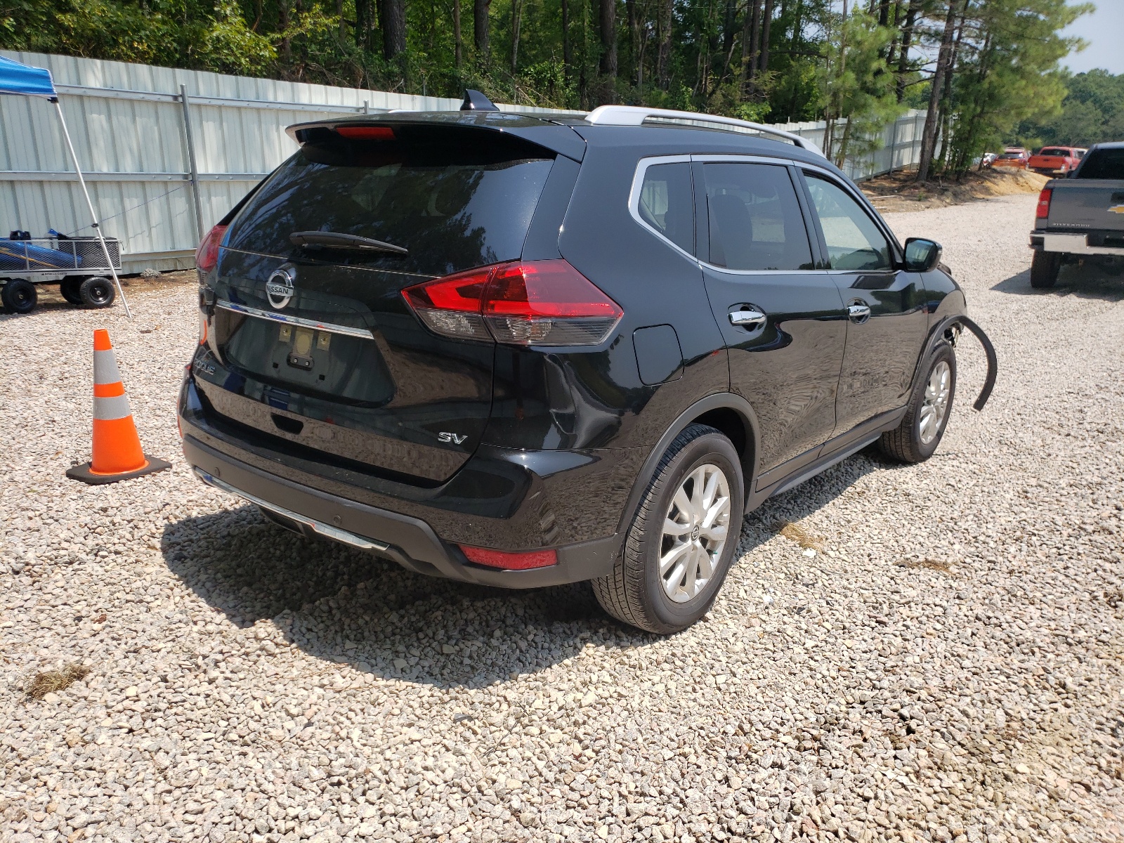 Photo 4 from auction – 2020 NISSAN ROGUE S with VIN JN8AT2MT2LW043739