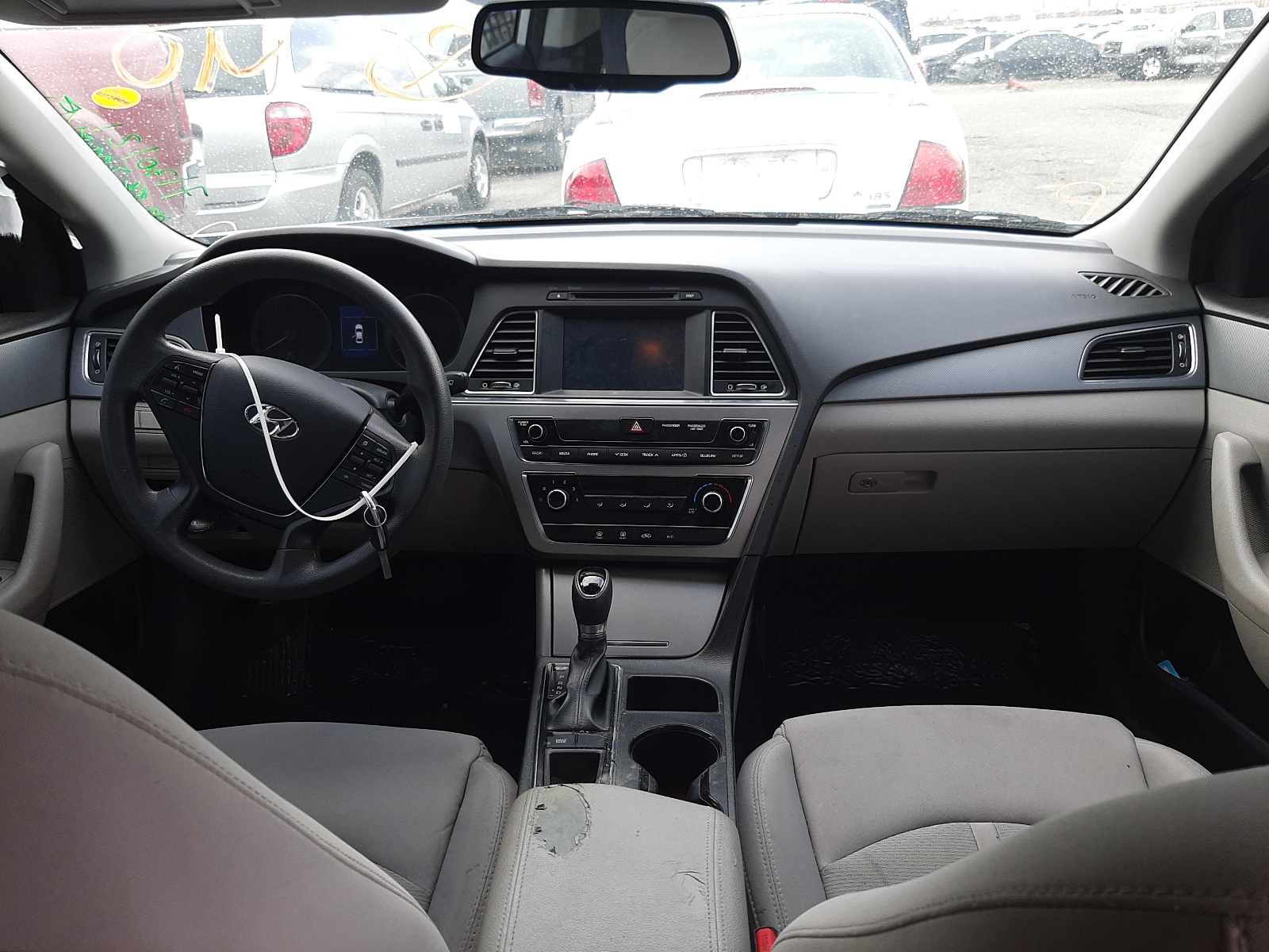 Photo 9 from auction – 2016 HYUNDAI SONATA SE with VIN 5NPE24AF1GH302534