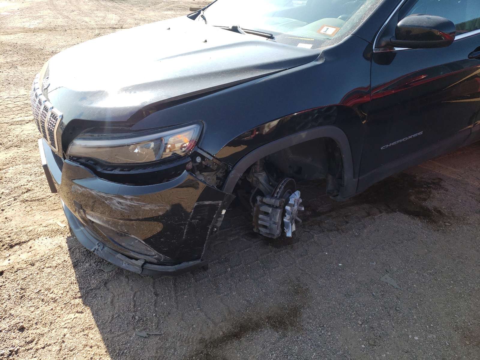 Photo 9 from auction – 2019 JEEP CHEROKEE L with VIN 1C4PJMLX4KD139975