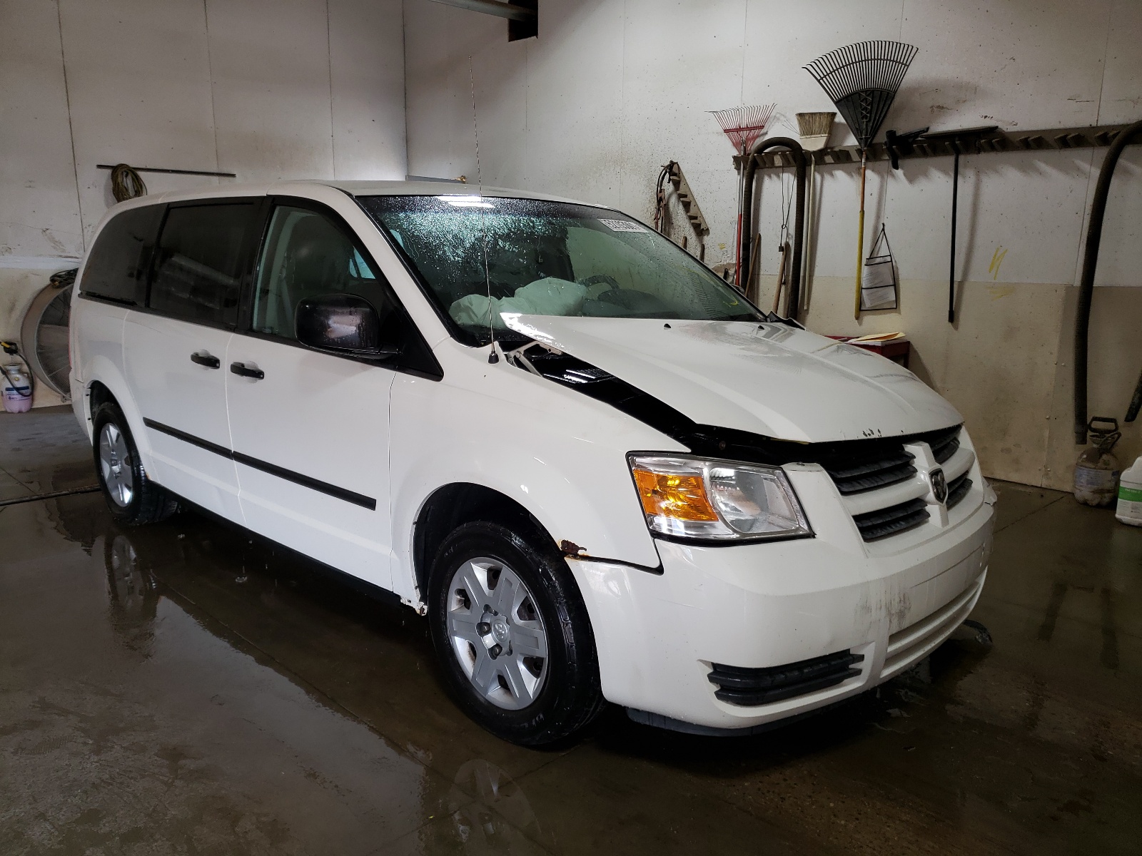 DODGE GRAND CARA 2008 with VIN 2D8HN44H68R733412 - Photo from auction
