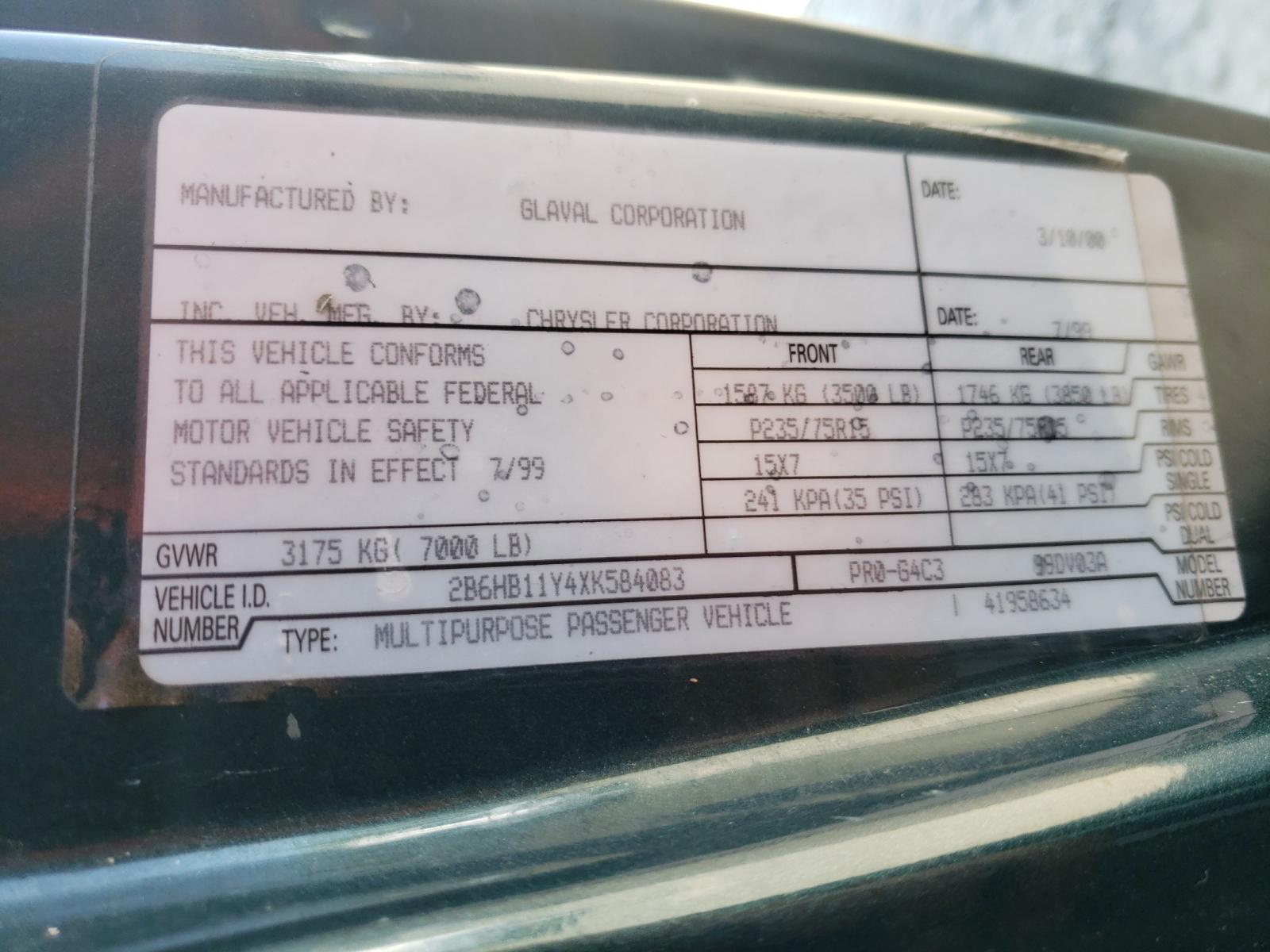 Photo 10 from auction – 1999 DODGE RAM VAN B1 with VIN 2B6HB11Y4XK584083