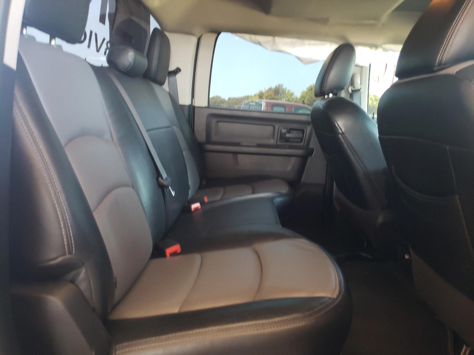 Photo 6 from auction – 2015 RAM 1500 ST with VIN 1C6RR6KT1FS608573