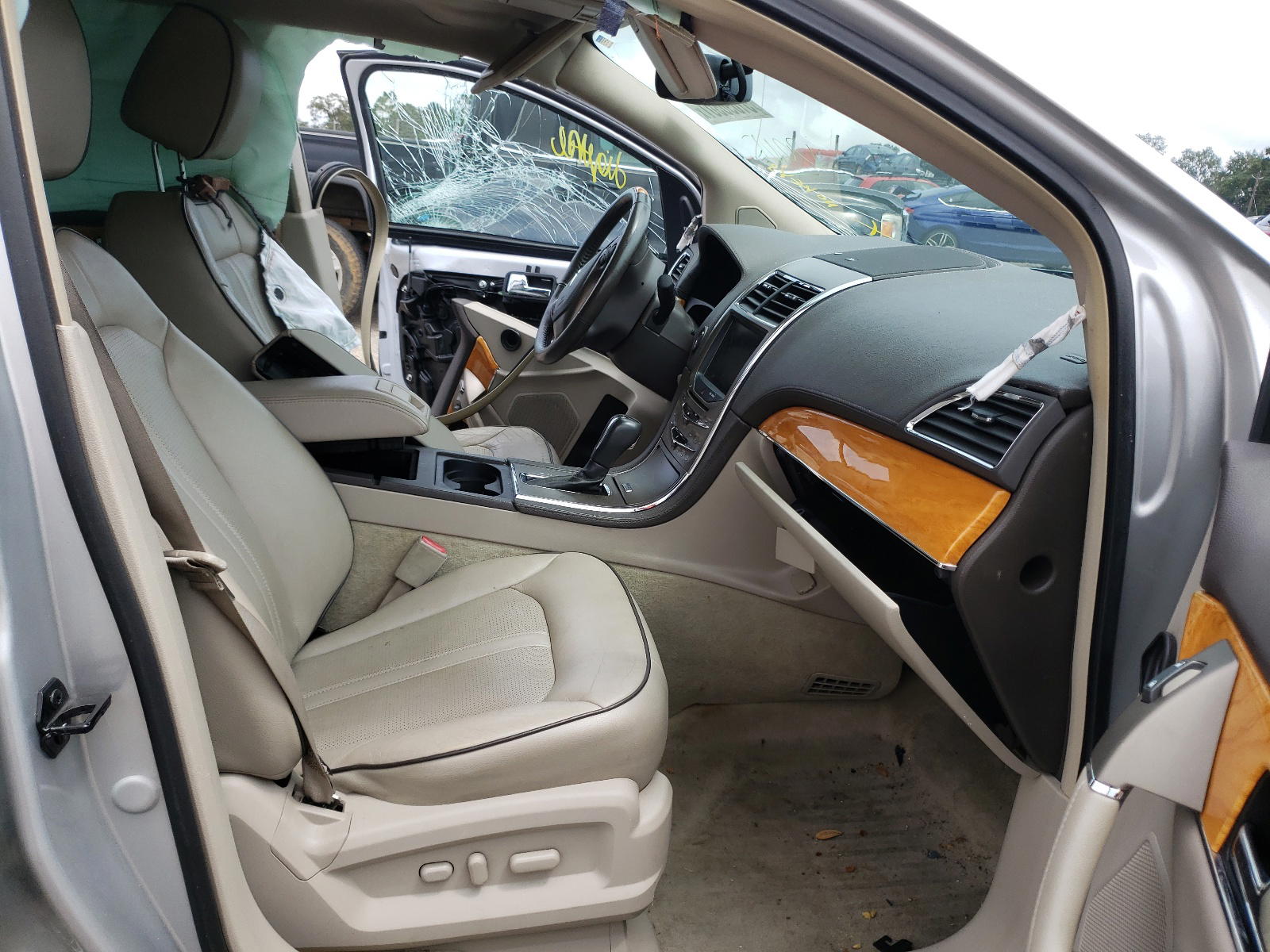 Photo 5 from auction – 2012 LINCOLN MKX with VIN 2LMDJ6JK0CBL11075