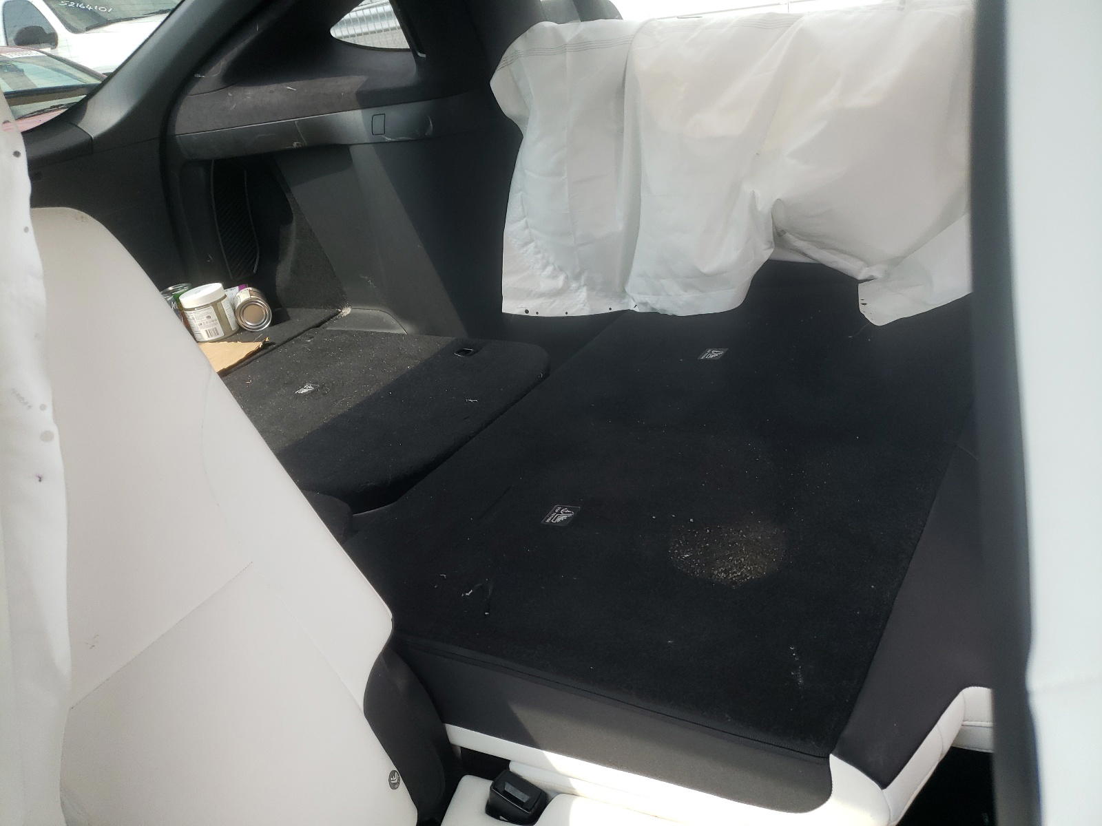 Photo 6 from auction – 2019 TESLA MODEL X with VIN 5YJXCAE20KF160468