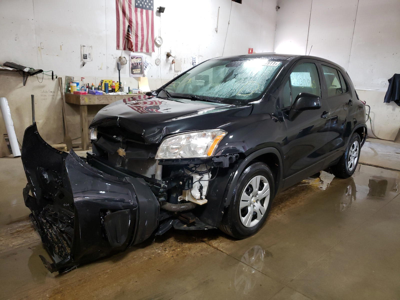 Photo 2 from auction – 2015 CHEVROLET TRAX LS with VIN 3GNCJKSB3FL237914