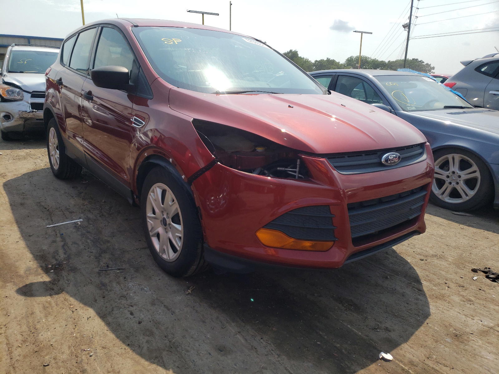 FORD ESCAPE S 2014 with VIN 1FMCU0F76EUD13975 - Photo from auction