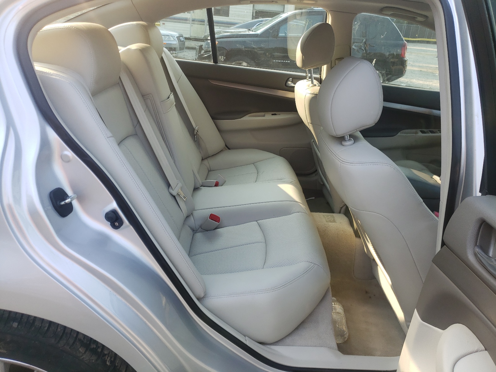 Photo 6 from auction – 2011 INFINITI G25 with VIN JN1DV6ARXBM651802