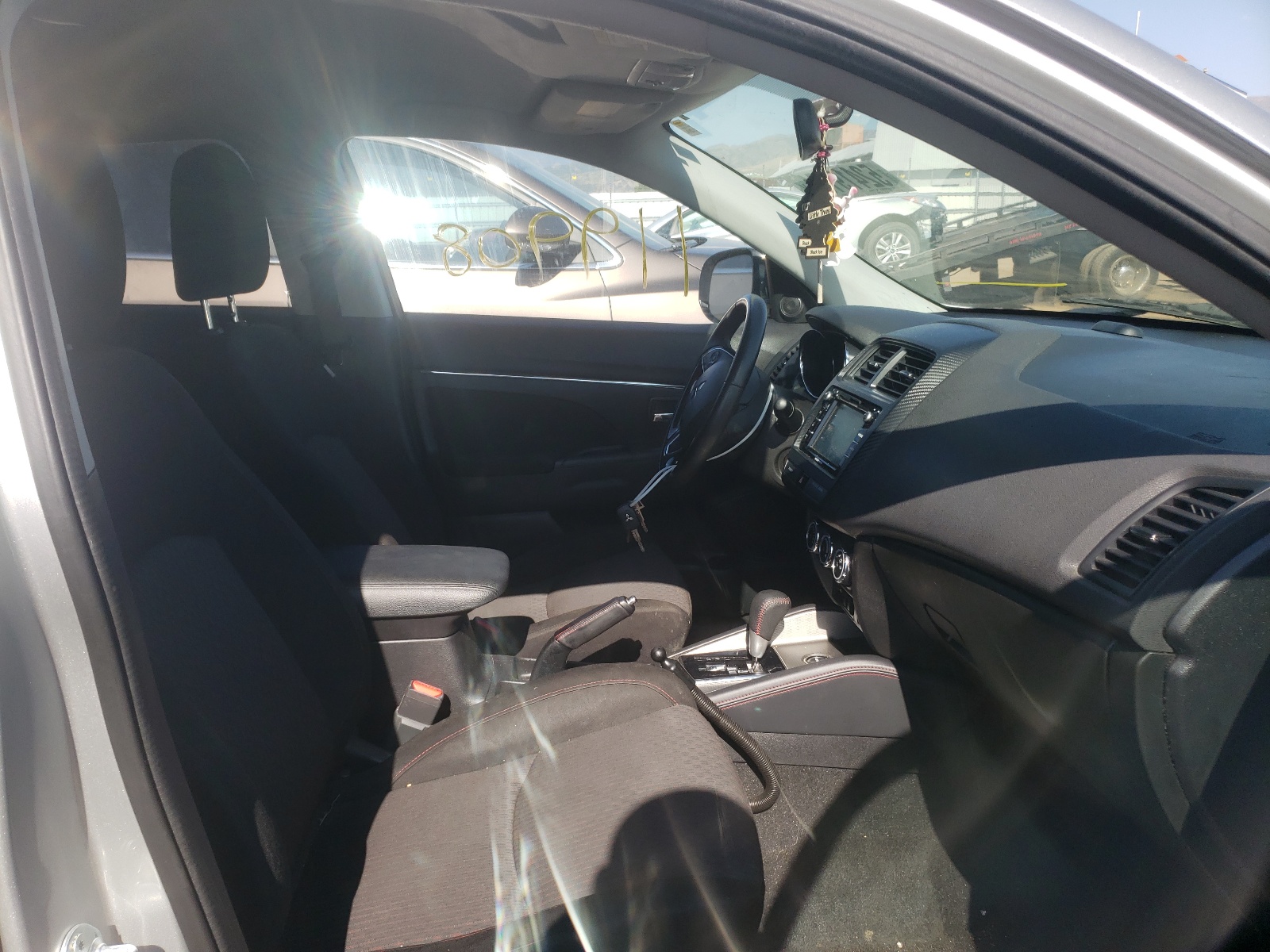 Photo 5 from auction – 2018 MITSUBISHI OUTLANDER with VIN JA4AR3AU8JZ030416