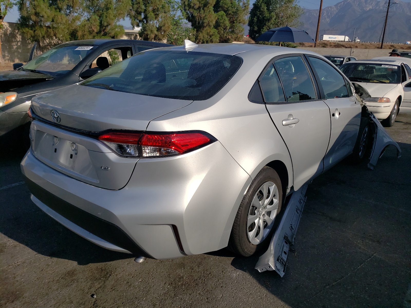 Photo 4 from auction – 2020 TOYOTA COROLLA LE with VIN 5YFEPRAE0LP073671