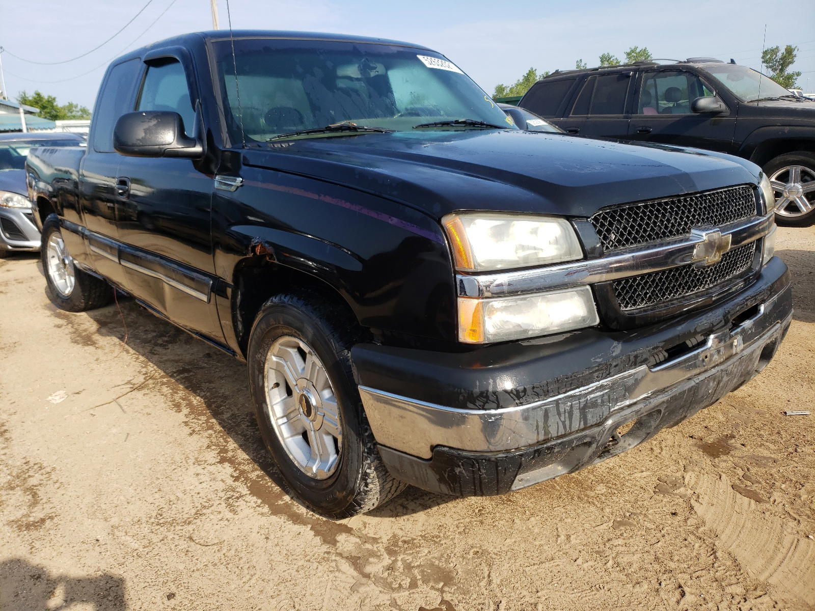 CHEVROLET SILVERADO 2004 with VIN 2GCEC19T541183485 - Photo from auction
