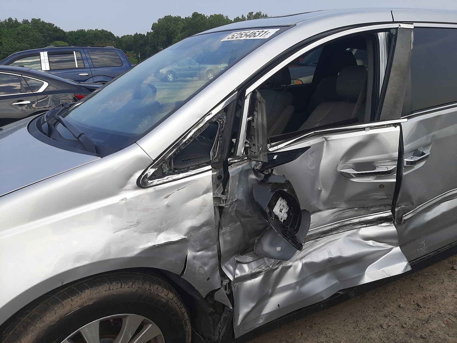 Photo 9 from auction – 2014 HONDA ODYSSEY EX with VIN 5FNRL5H60EB027647