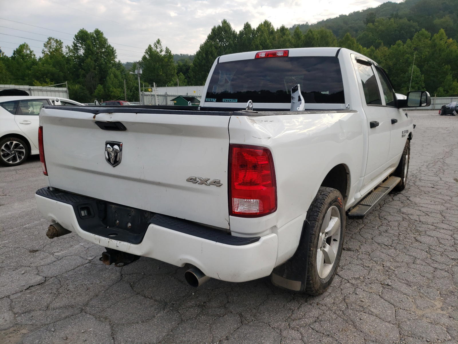 Photo 4 from auction – 2014 RAM 1500 ST with VIN 3C6RR7KTXEG324810