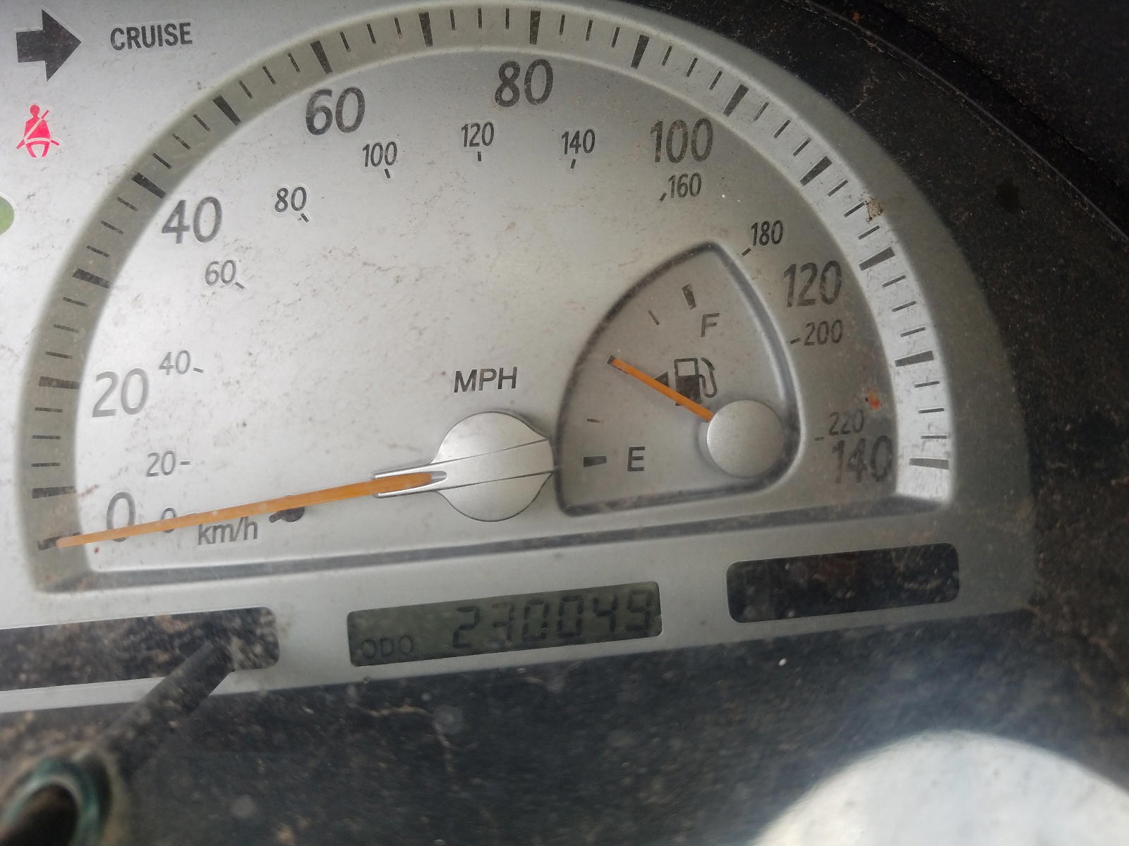 Photo 8 from auction – 2002 TOYOTA CAMRY LE with VIN JTDBF30K020039202