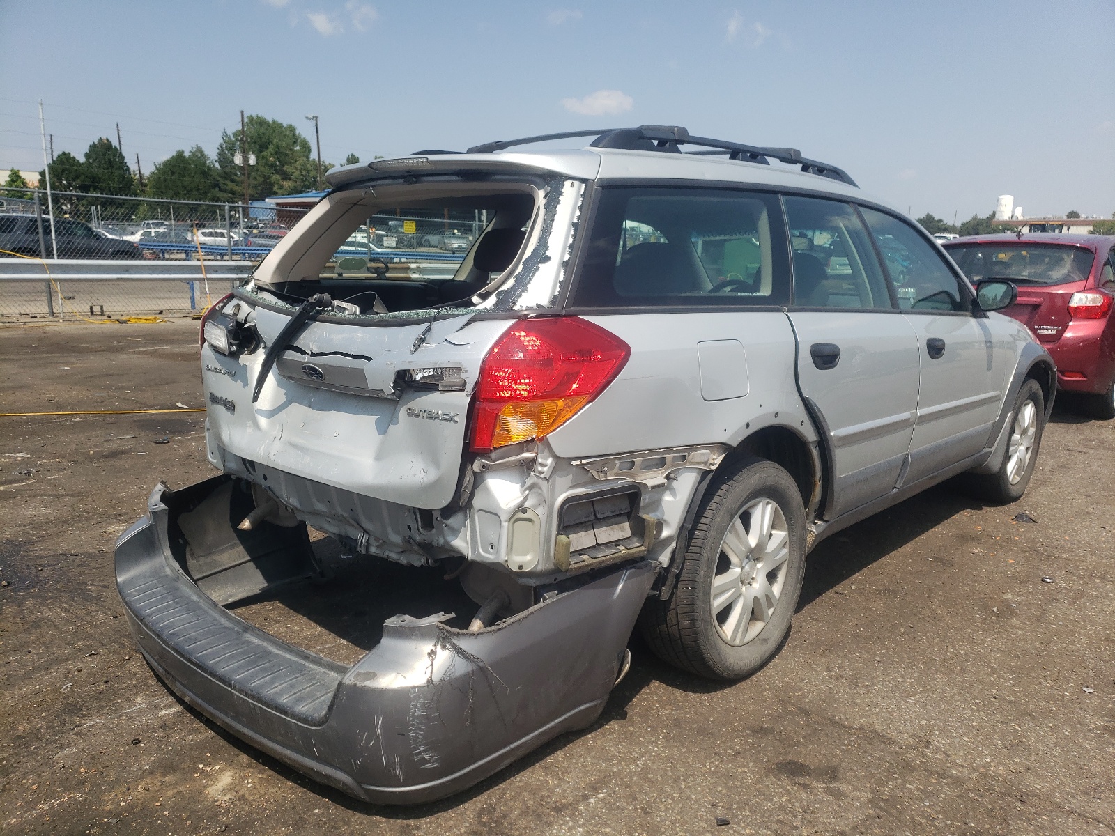 Photo 4 from auction – 2005 SUBARU LEGACY OUT with VIN 4S4BP61C257369985