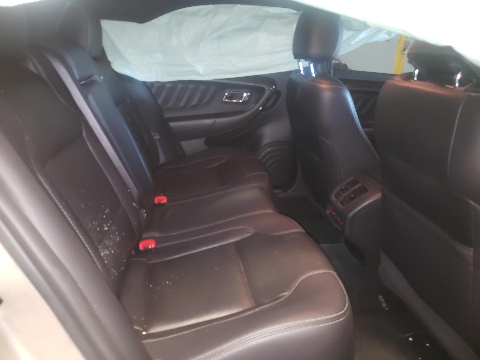 Photo 6 from auction – 2017 FORD TAURUS LIM with VIN 1FAHP2F8XHG104155