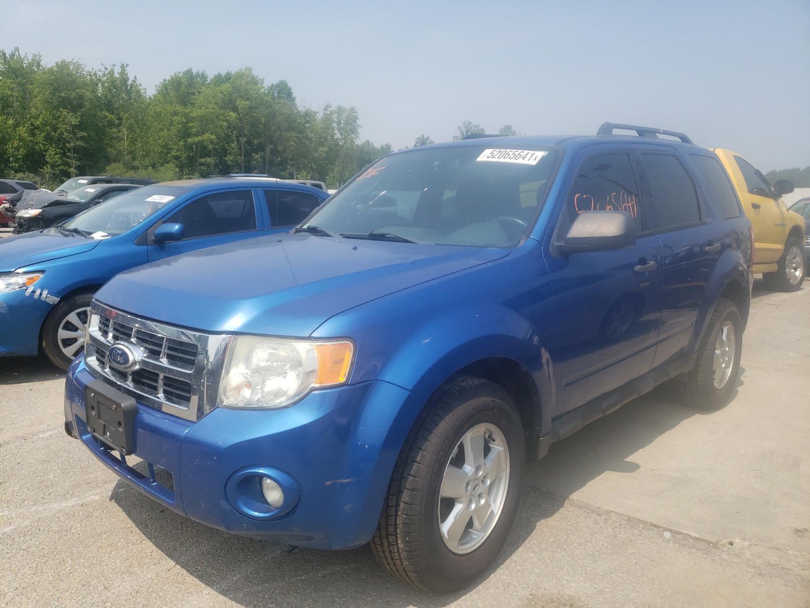 Photo 2 from auction – 2011 FORD ESCAPE XLT with VIN 1FMCU0D70BKA05856