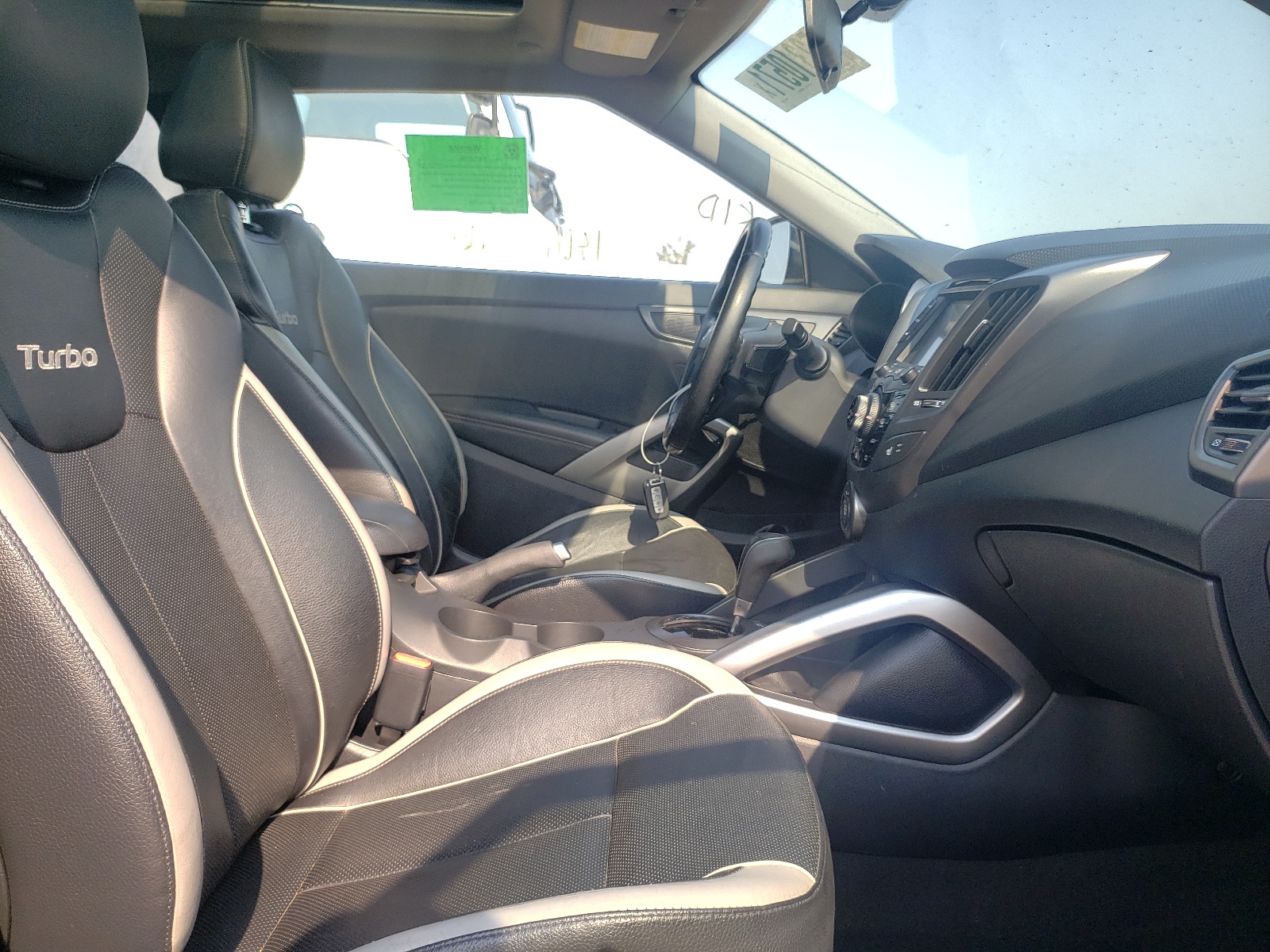 Photo 5 from auction – 2014 HYUNDAI VELOSTER T with VIN KMHTC6AE0EU185275