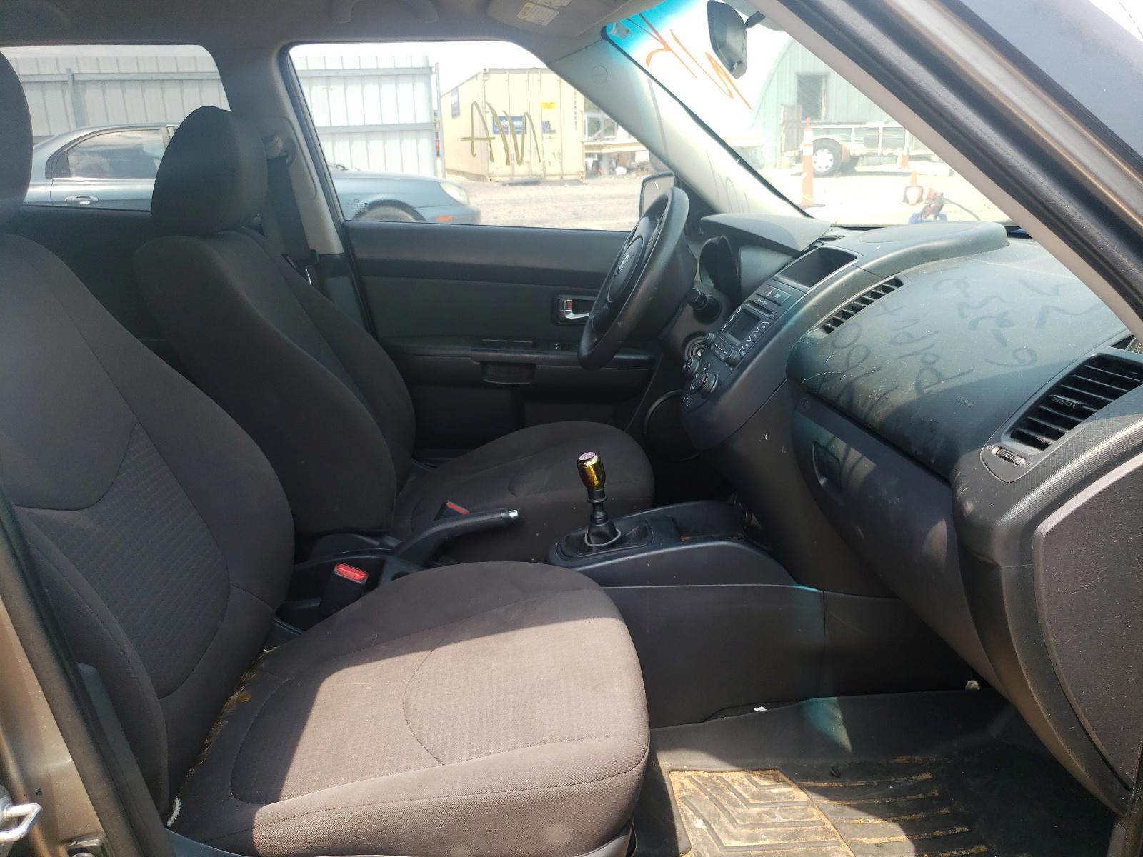 Photo 5 from auction – 2013 KIA SOUL with VIN KNDJT2A52D7577496