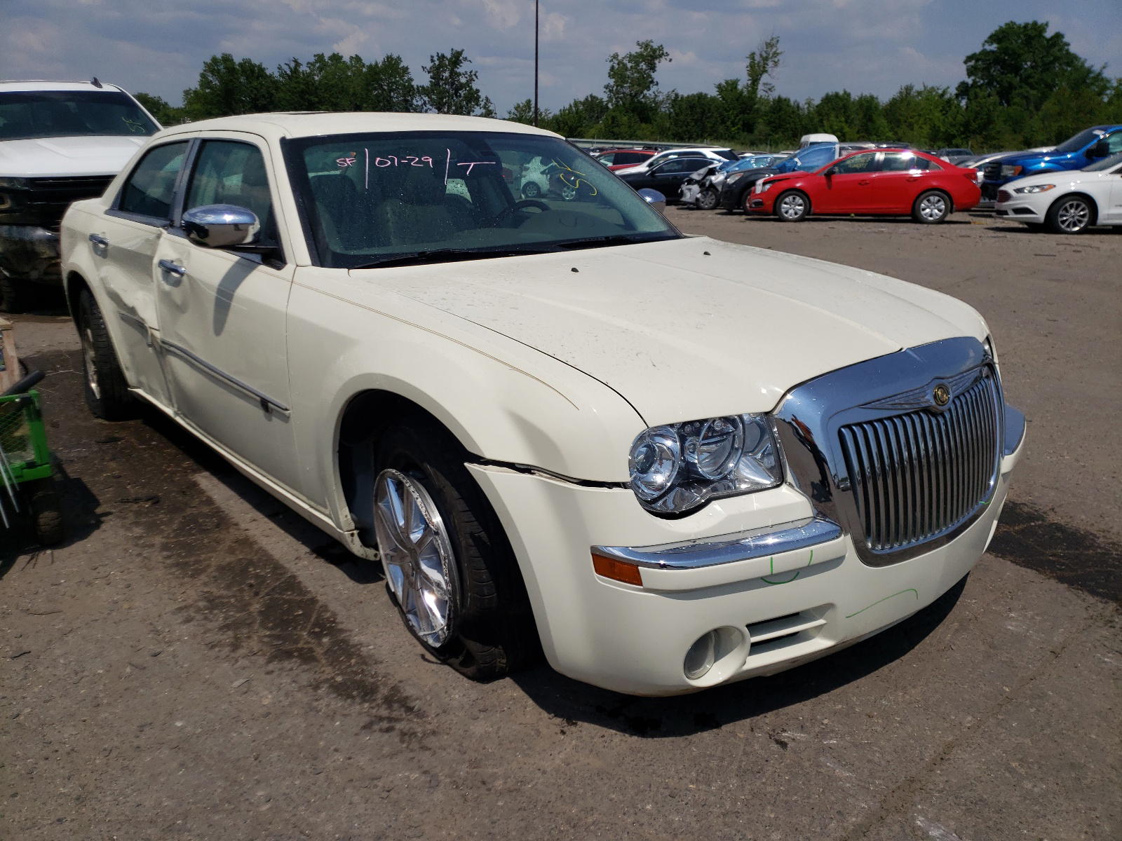 CHRYSLER 300C 2009 with VIN 2C3LK63T19H545394 - Photo from auction