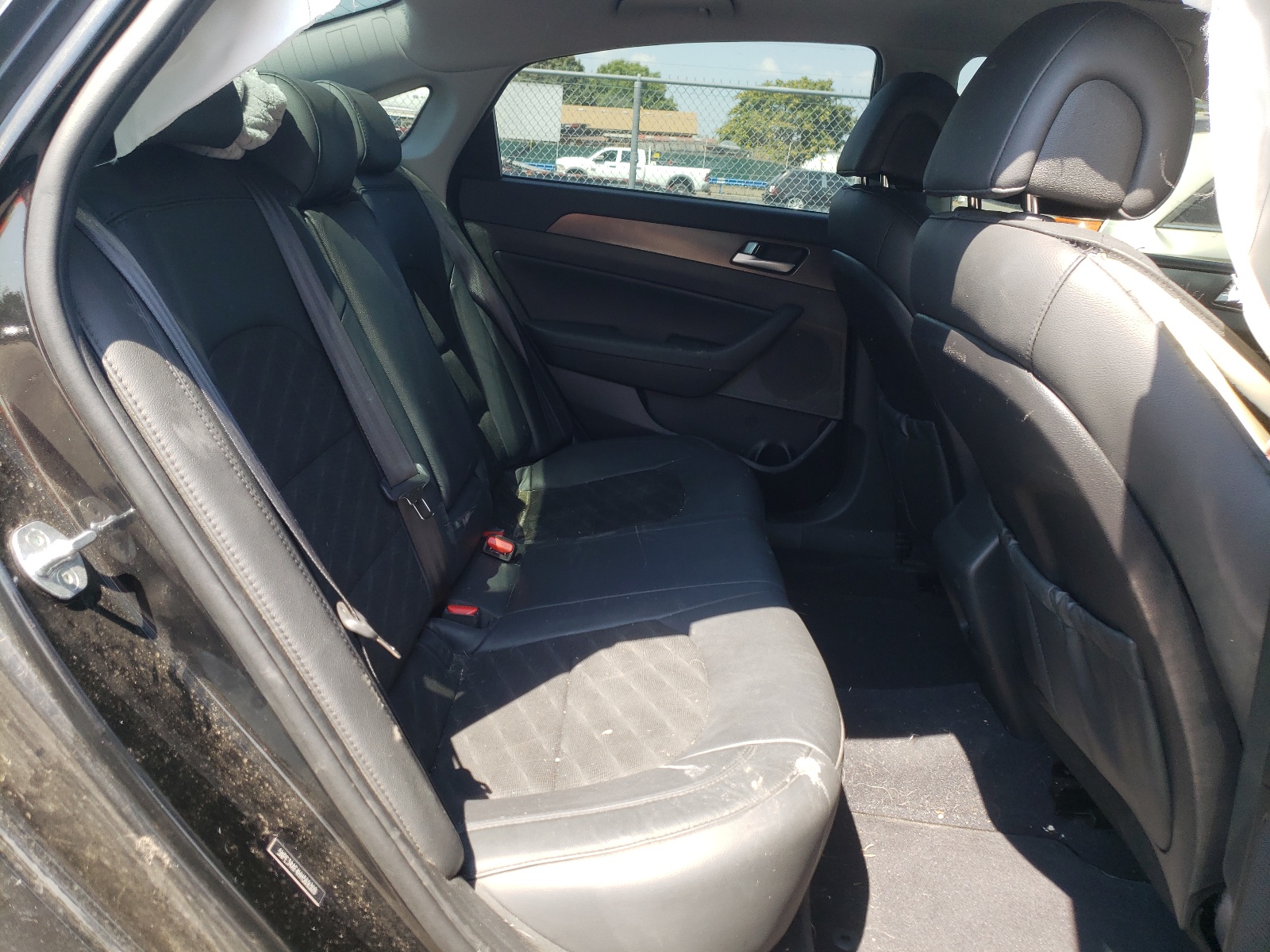 Photo 6 from auction – 2017 HYUNDAI SONATA SPO with VIN 5NPE34AF4HH569309