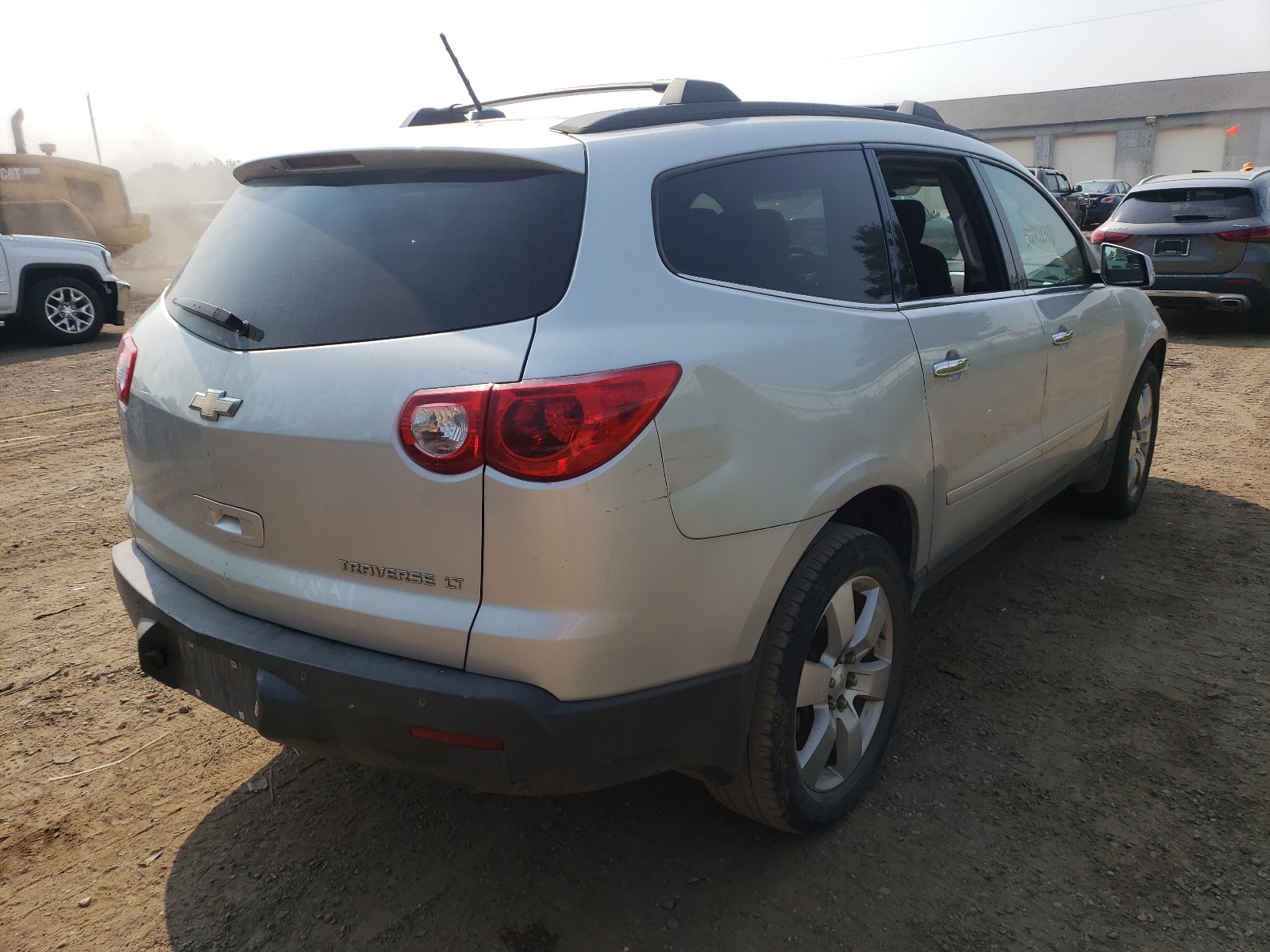 Zdjęcie 4 z aukcji – 2011 CHEVROLET TRAVERSE L z VIN 1GNKRGED1BJ413066