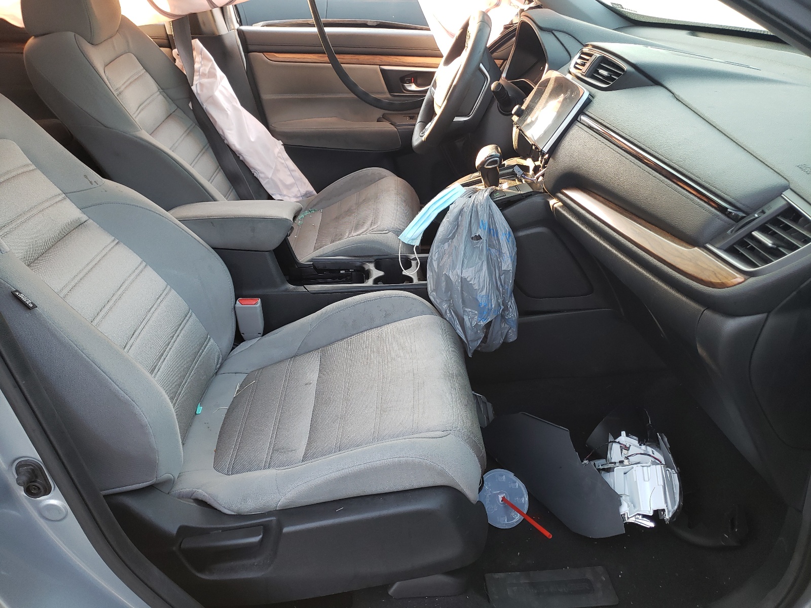 Photo 5 from auction – 2017 HONDA CR-V EX with VIN 2HKRW2H50HH628253