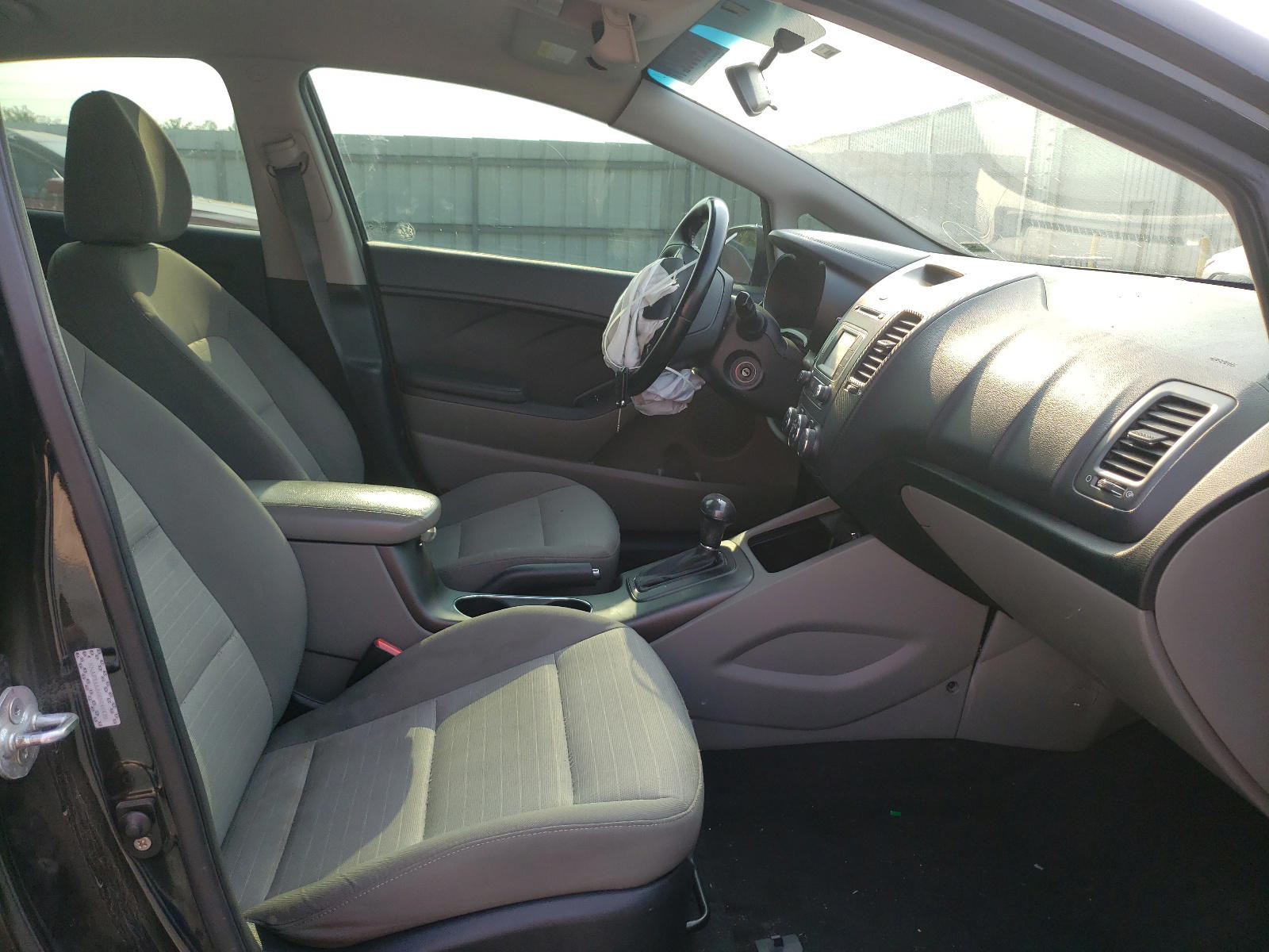 Photo 5 from auction – 2014 KIA FORTE EX with VIN KNAFX4A86E5046439