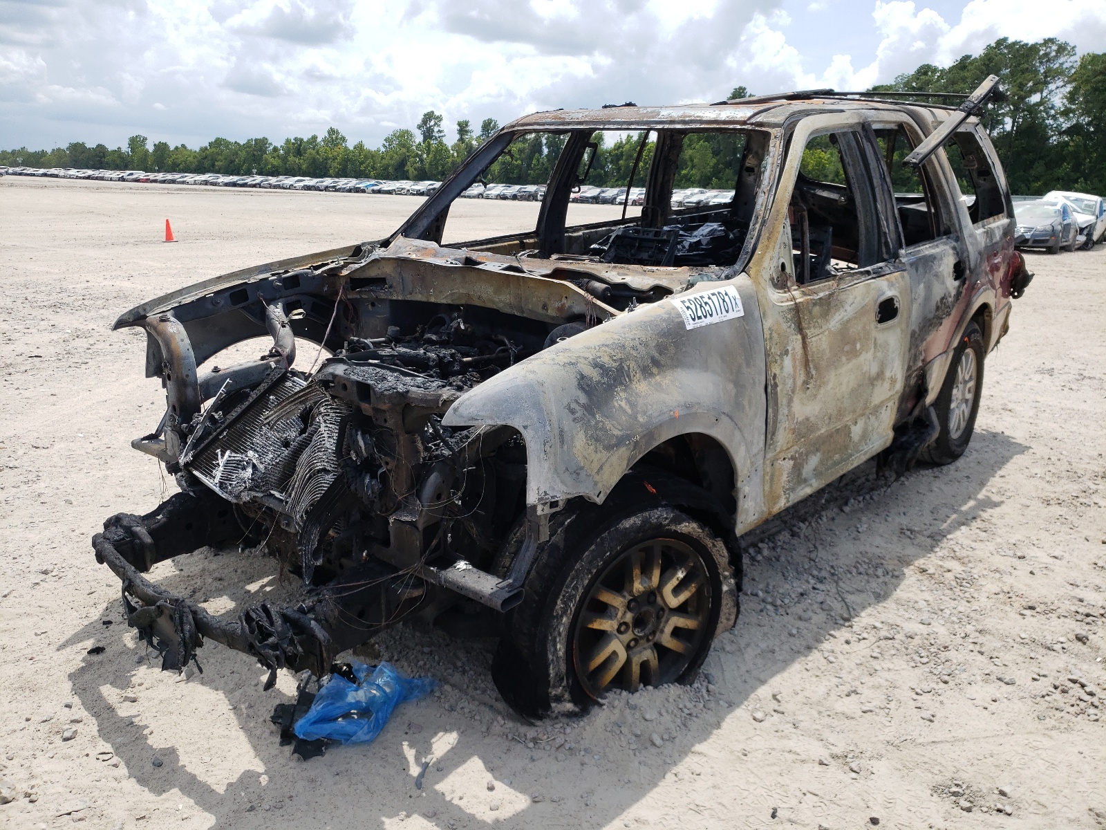 Photo 2 from auction – 2014 FORD EXPEDITION with VIN 1FMJU1H58EEF23061