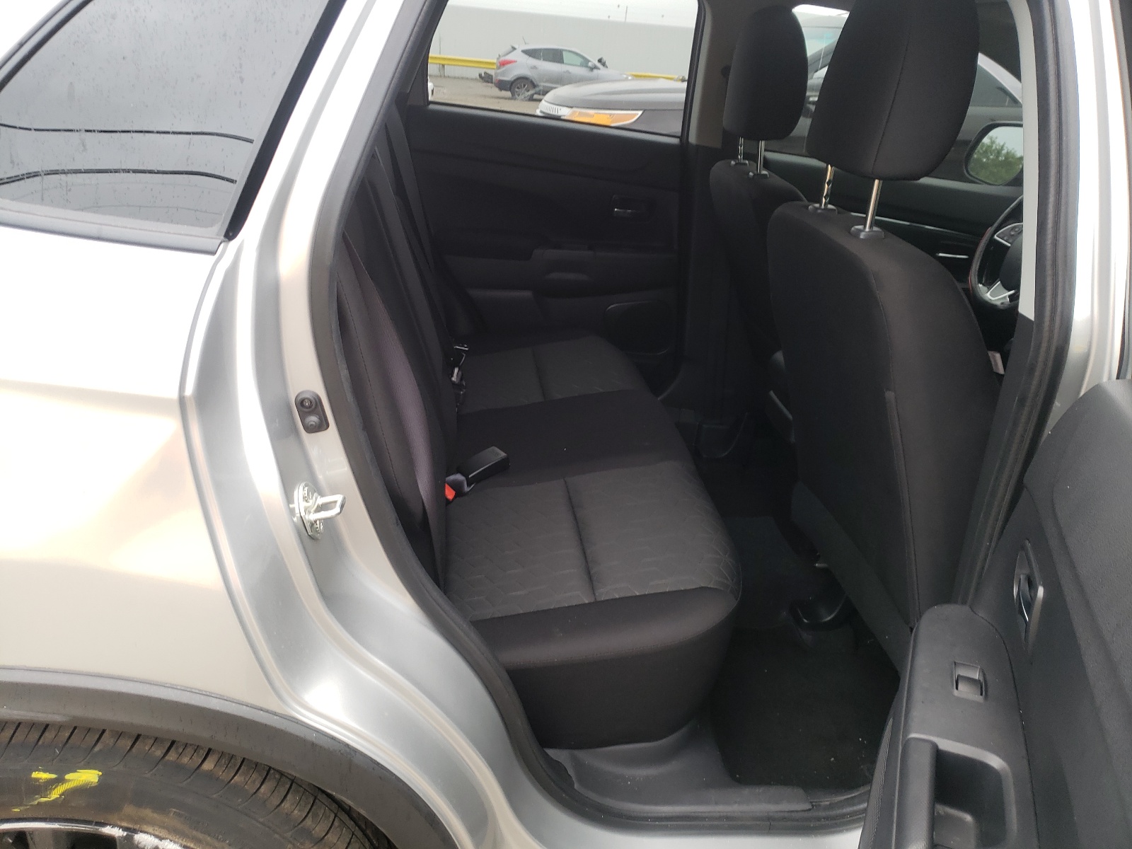 Photo 6 from auction – 2021 MITSUBISHI OUTLANDER with VIN JA4APUAU4MU003582