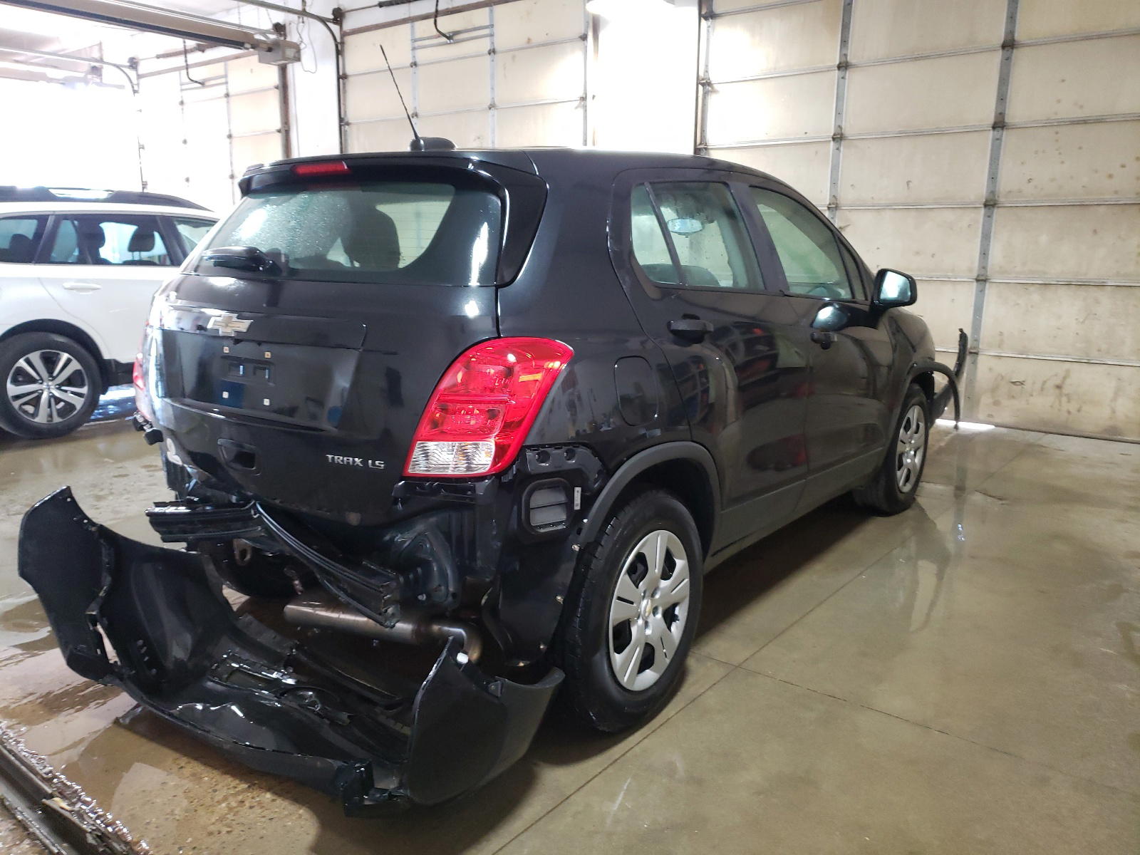Photo 4 from auction – 2015 CHEVROLET TRAX LS with VIN 3GNCJKSB3FL237914