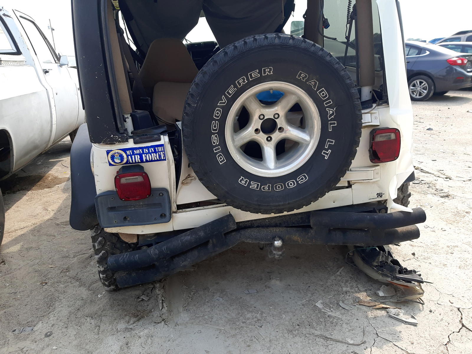 Photo 9 from auction – 2000 JEEP WRANGLER / with VIN 1J4FA59S2YP711298