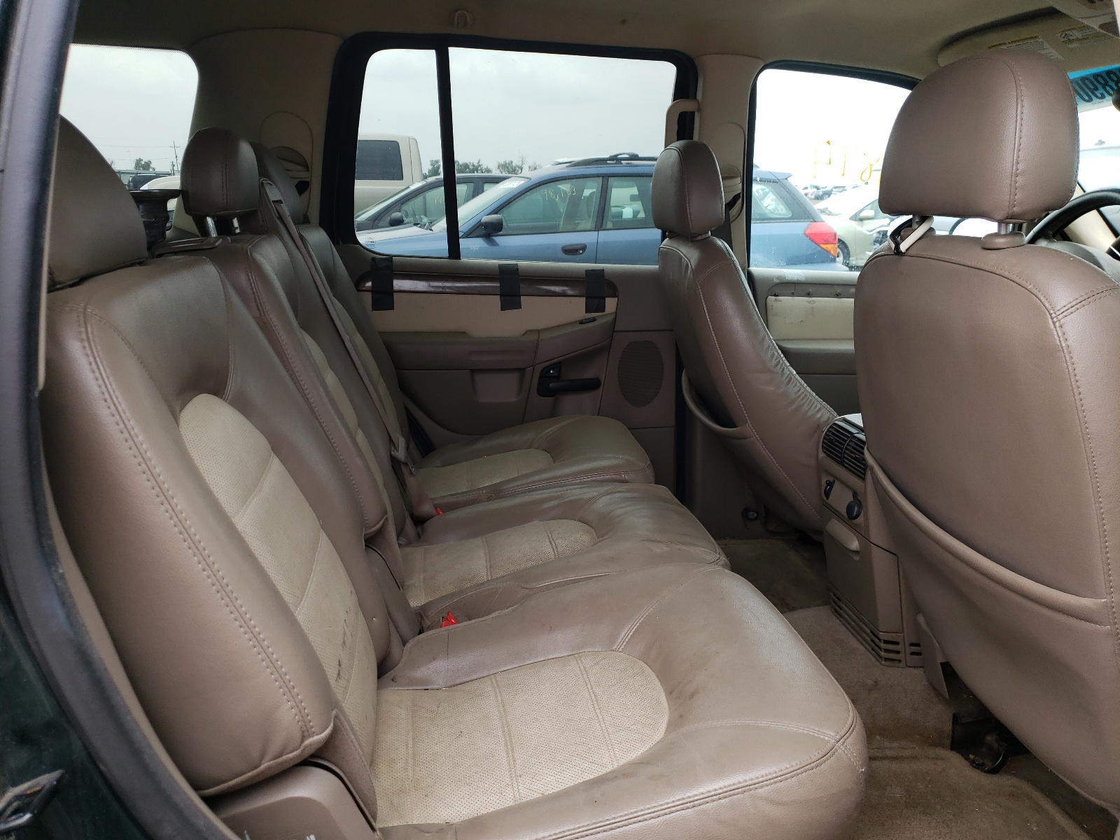 Photo 17 from auction – 2003 FORD EXPLORER E with VIN 1FMZU64W33UC78865