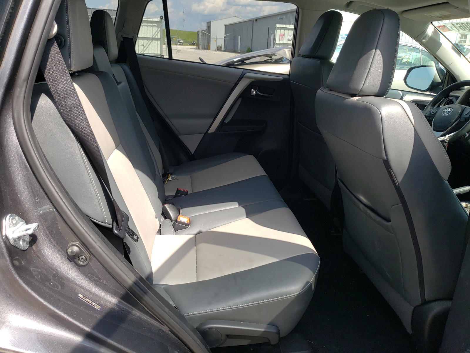 Photo 6 from auction – 2013 TOYOTA RAV4 LIMIT with VIN 2T3DFREV1DW050920