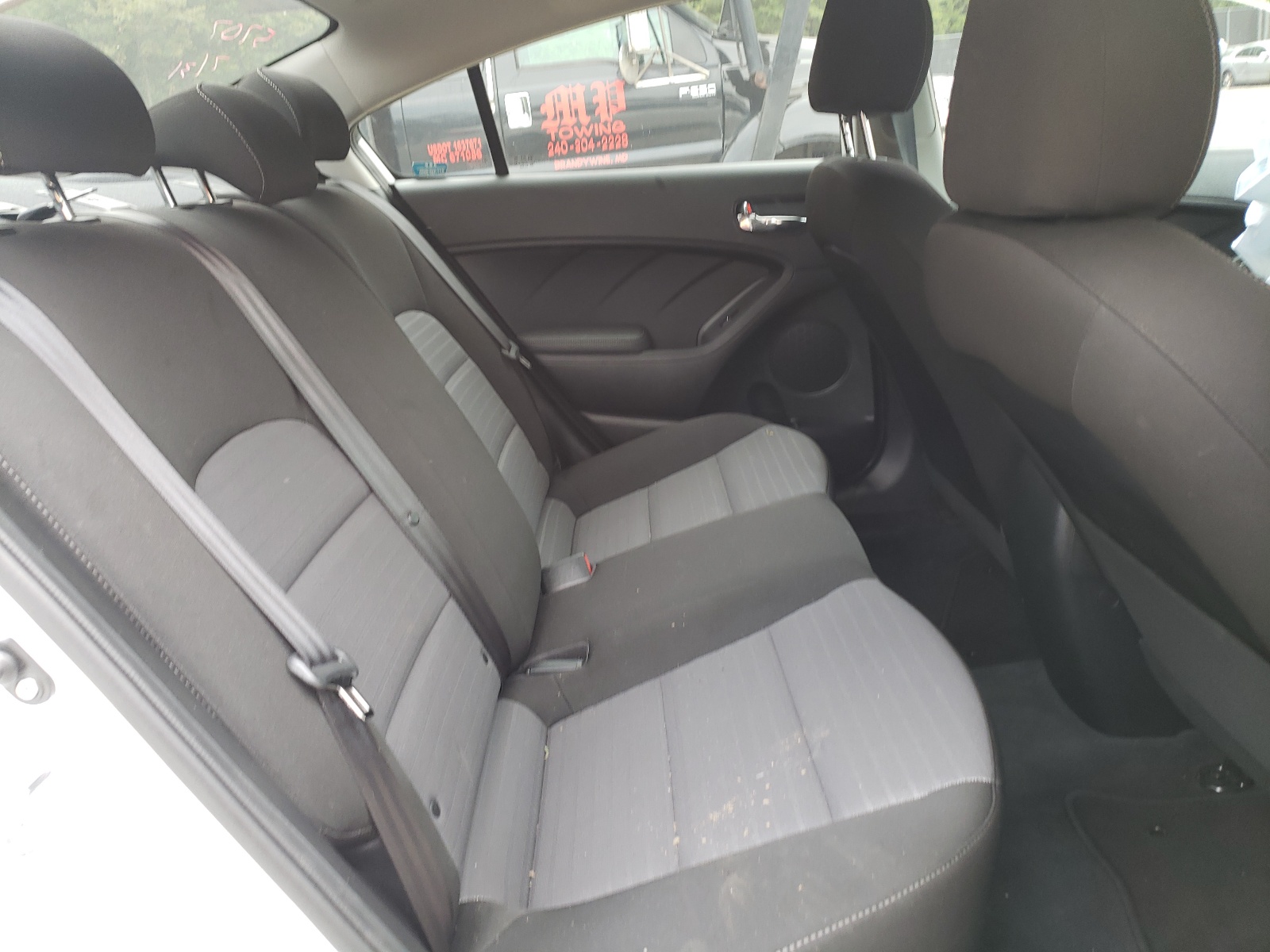 Zdjęcie 6 z aukcji – 2018 KIA FORTE LX z VIN 3KPFL4A74JE246790