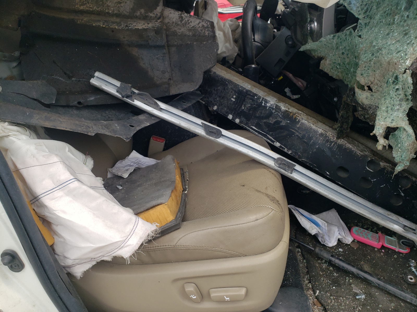 Photo 5 from auction – 2014 TOYOTA 4RUNNER SR with VIN JTEBU5JR9E5189714