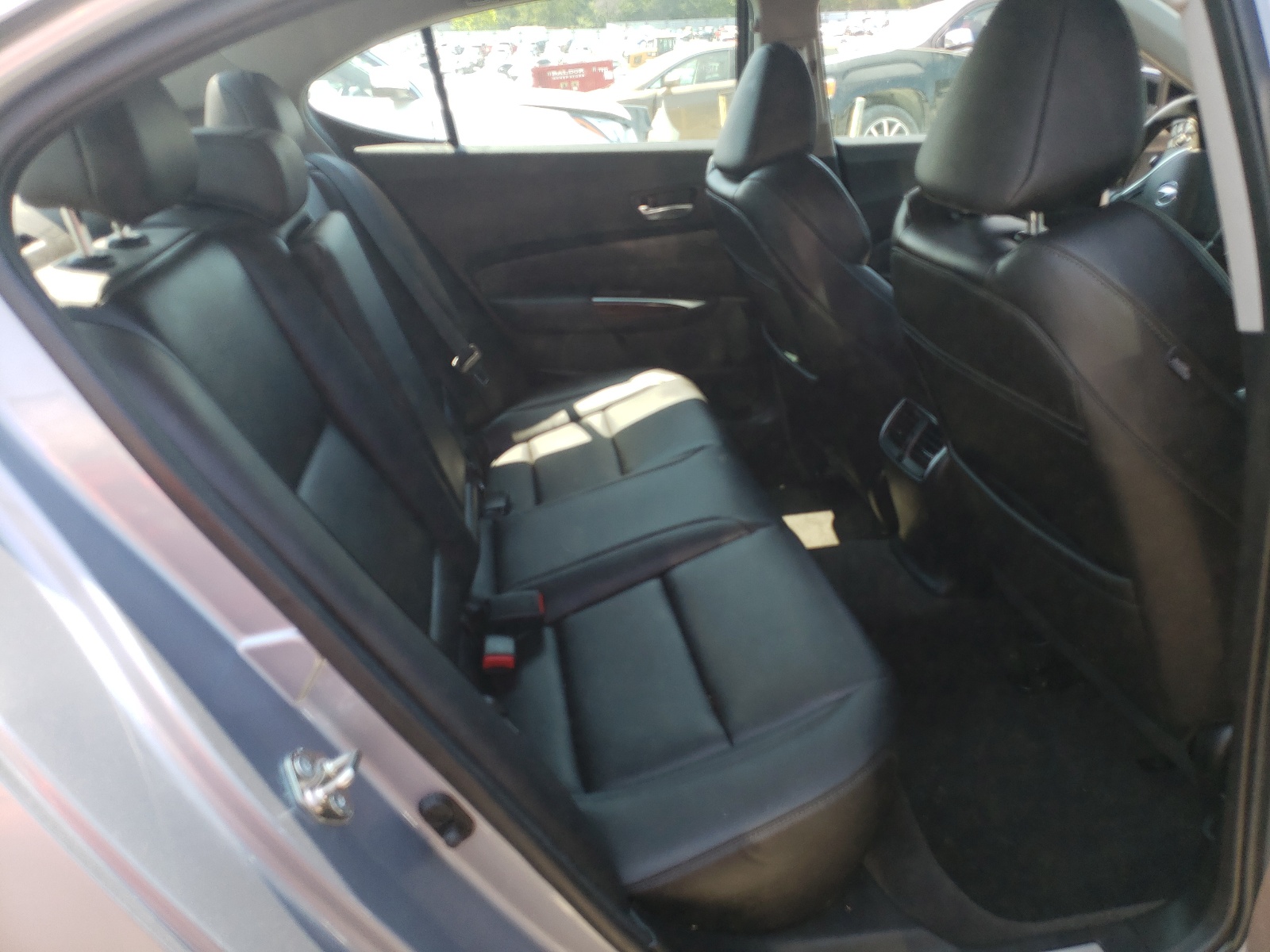 Фото 6 с аукциона – 2015 ACURA TLX с VIN 19UUB2F39FA012287