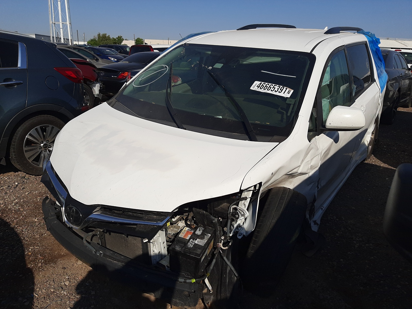 Photo 9 from auction – 2018 TOYOTA SIENNA LE with VIN 5TDKZ3DC9JS964356