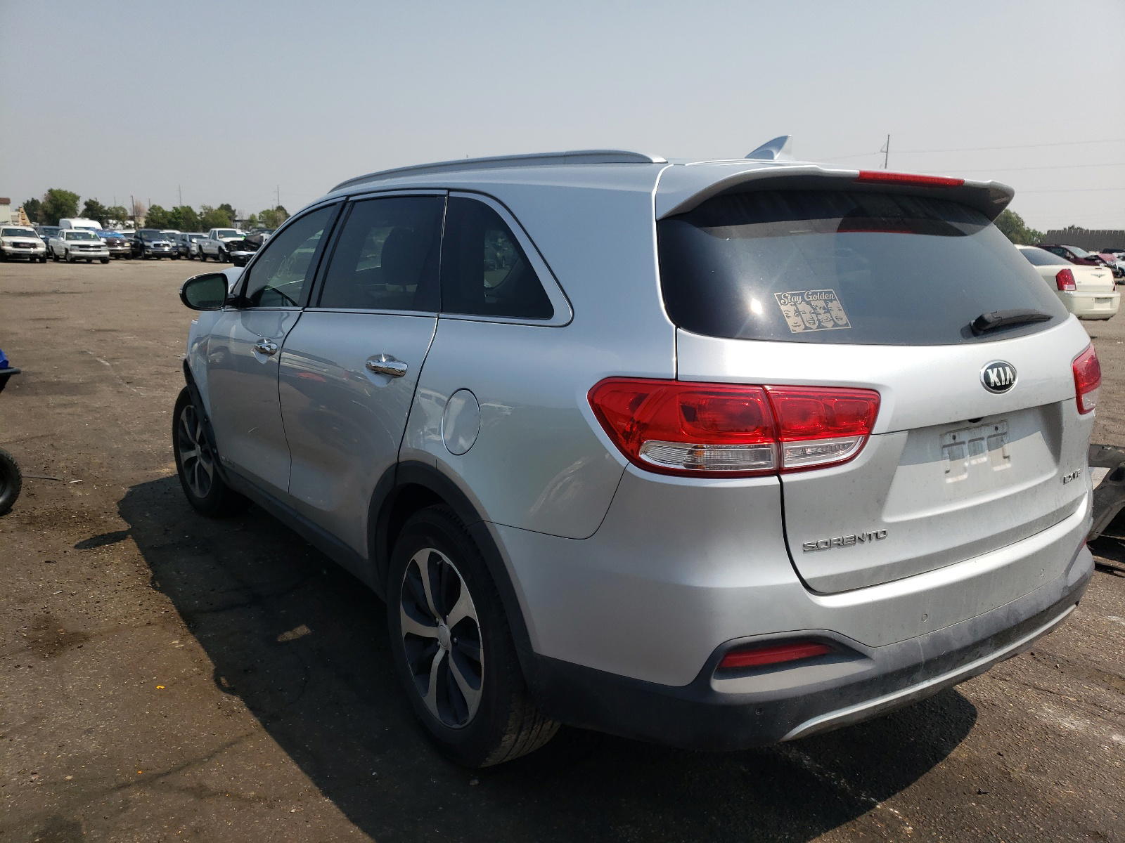 Photo 3 from auction – 2017 KIA SORENTO EX with VIN 5XYPHDA52HG232176