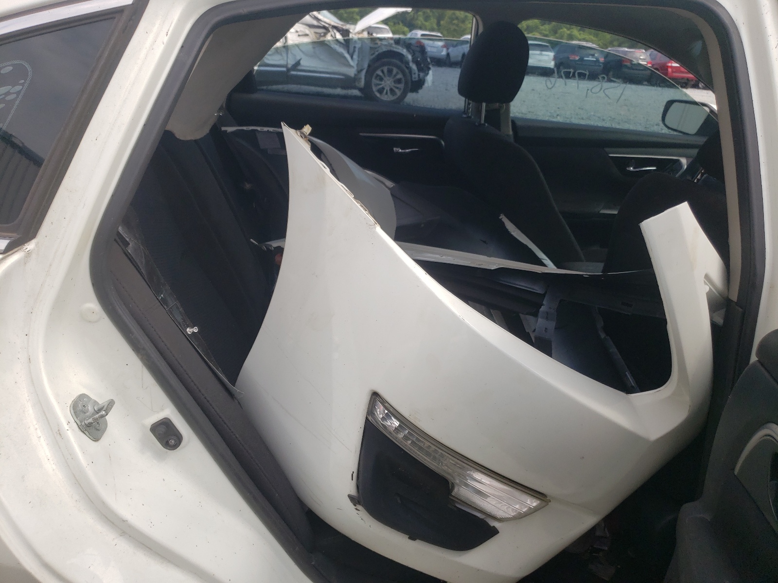 Photo 6 from auction – 2014 NISSAN ALTIMA 2.5 with VIN 1N4AL3AP3EN390035