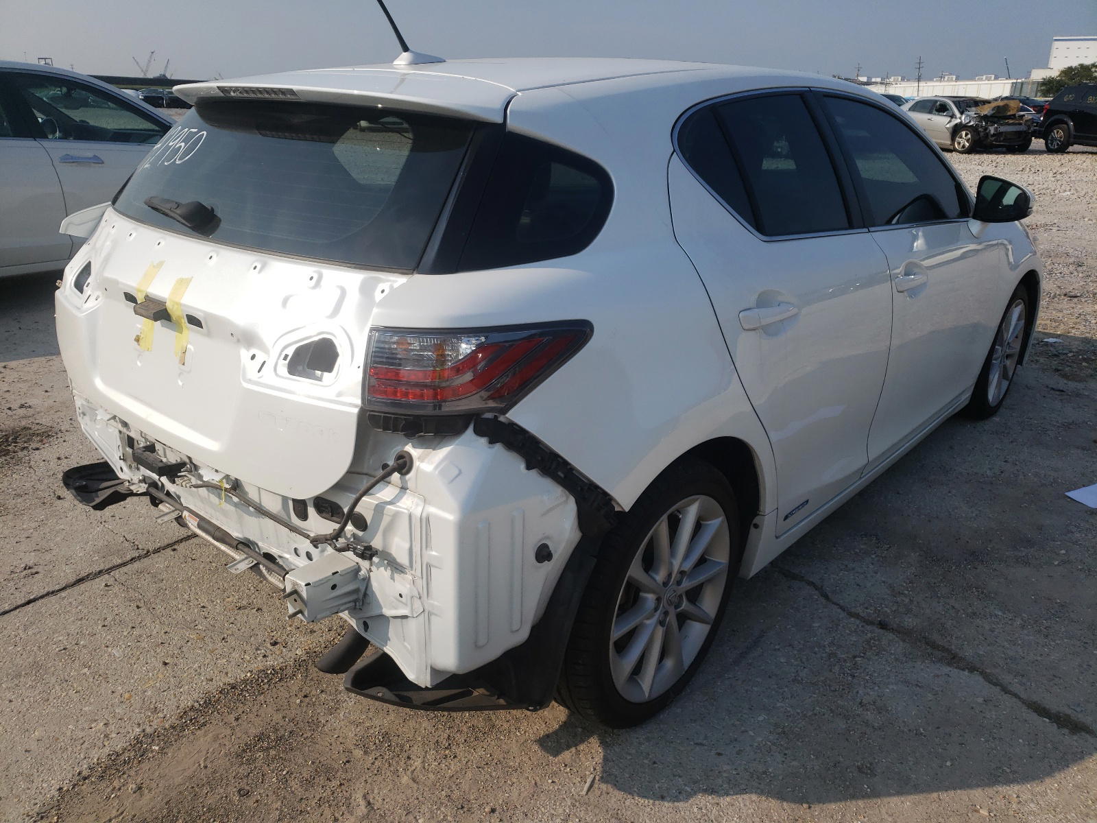 Photo 4 from auction – 2013 LEXUS CT 200 with VIN JTHKD5BH2D2153811