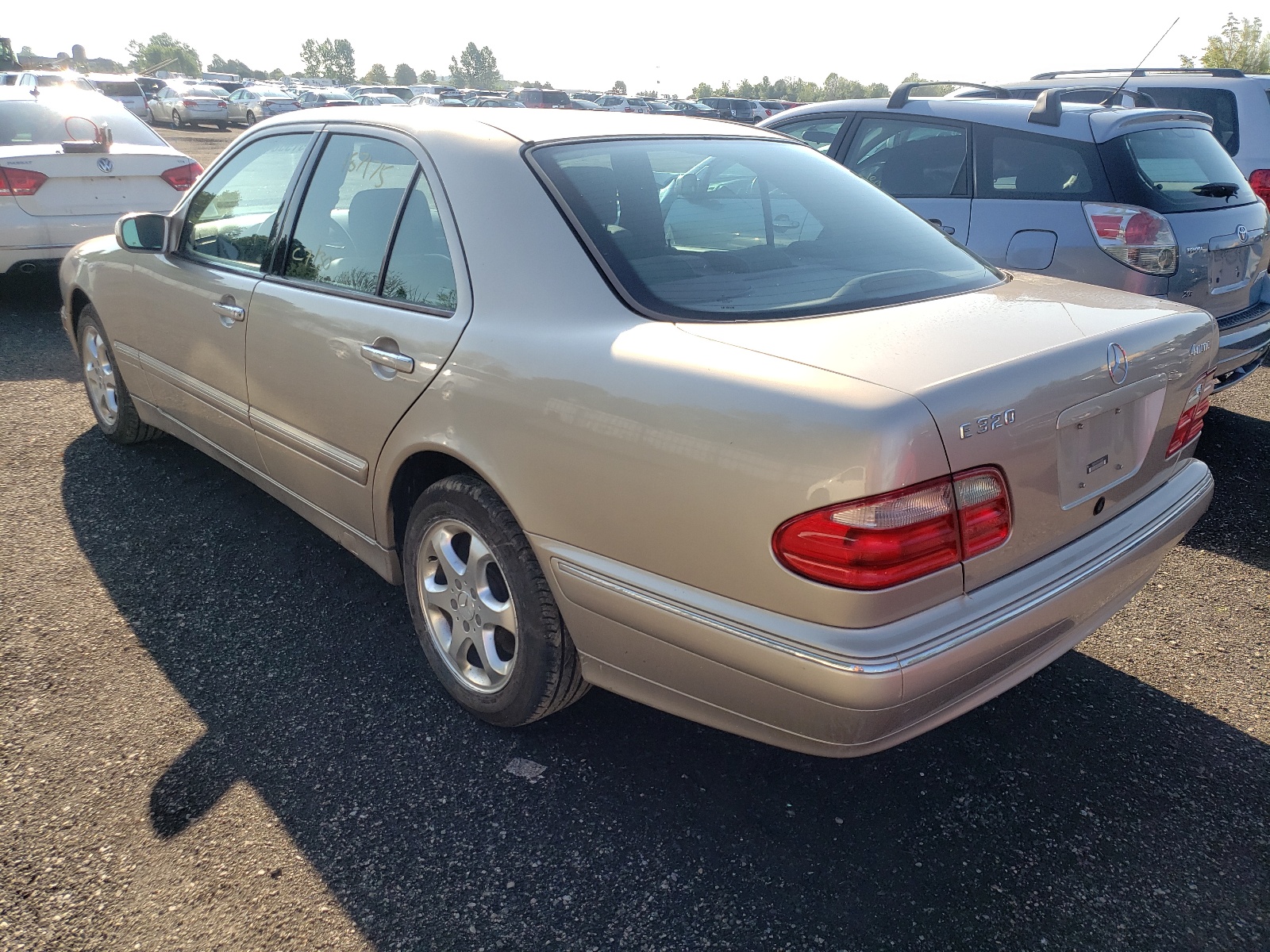 Photo 3 from auction – 2002 MERCEDES-BENZ E 320 4MAT with VIN WDBJF82J12X068565