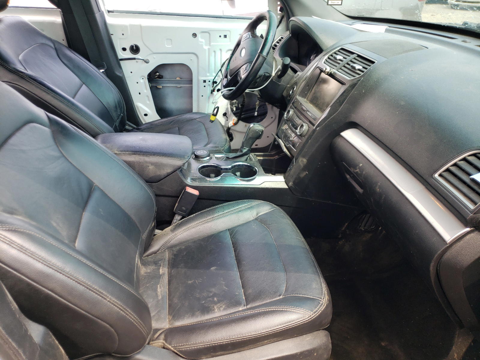 Photo 5 from auction – 2016 FORD EXPLORER X with VIN 1FM5K8D89GGB93891