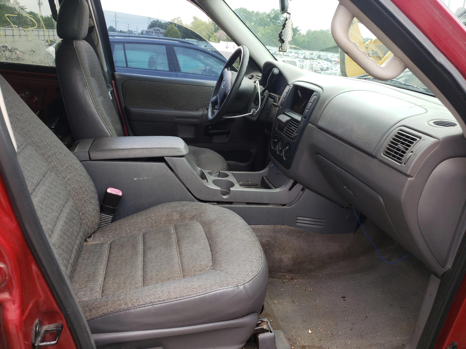 Photo 5 from auction – 2003 FORD EXPLORER X with VIN 1FMZU62K43UB23208