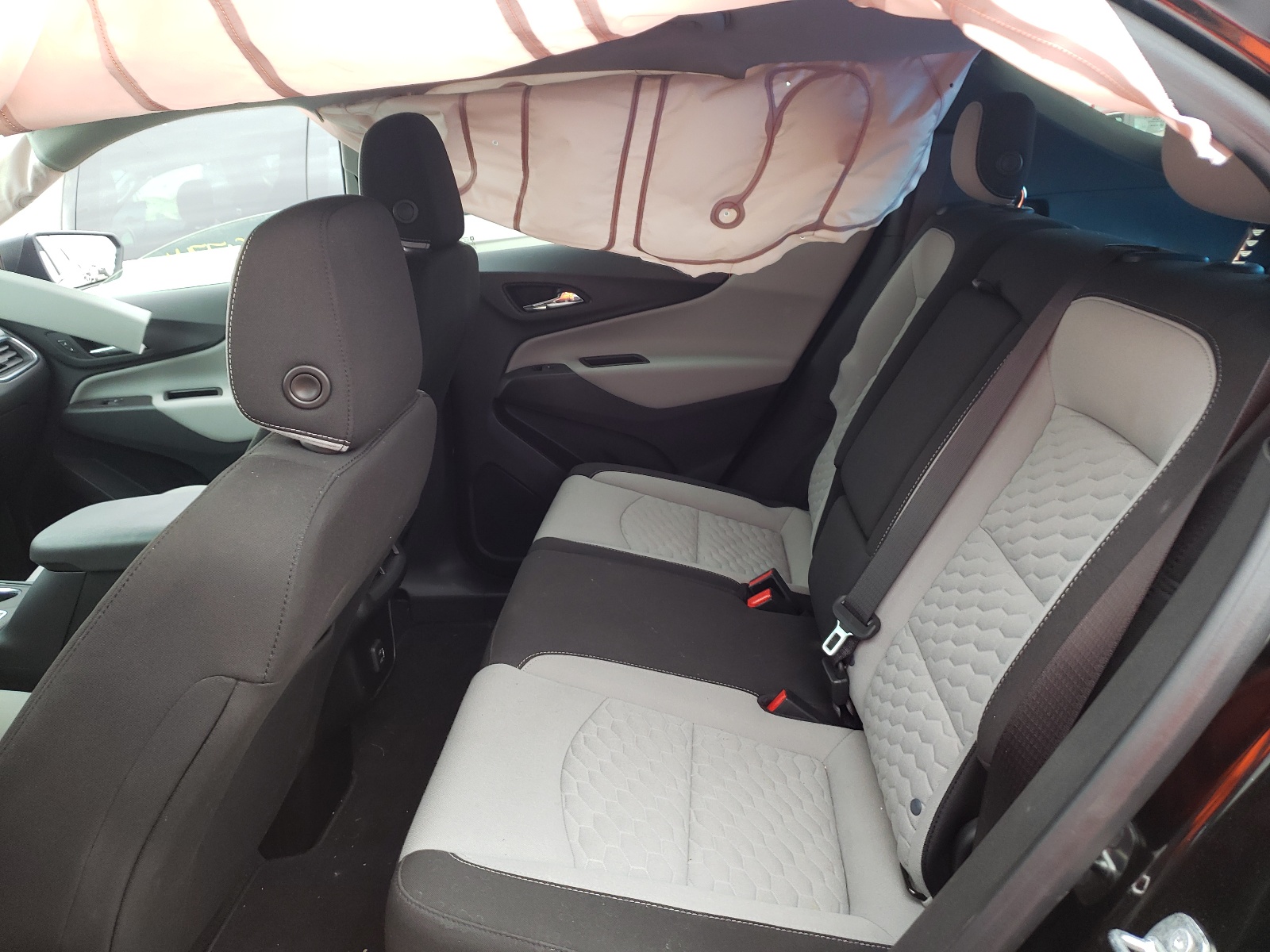 Photo 6 from auction – 2020 CHEVROLET EQUINOX LS with VIN 2GNAXHEV0L6240607