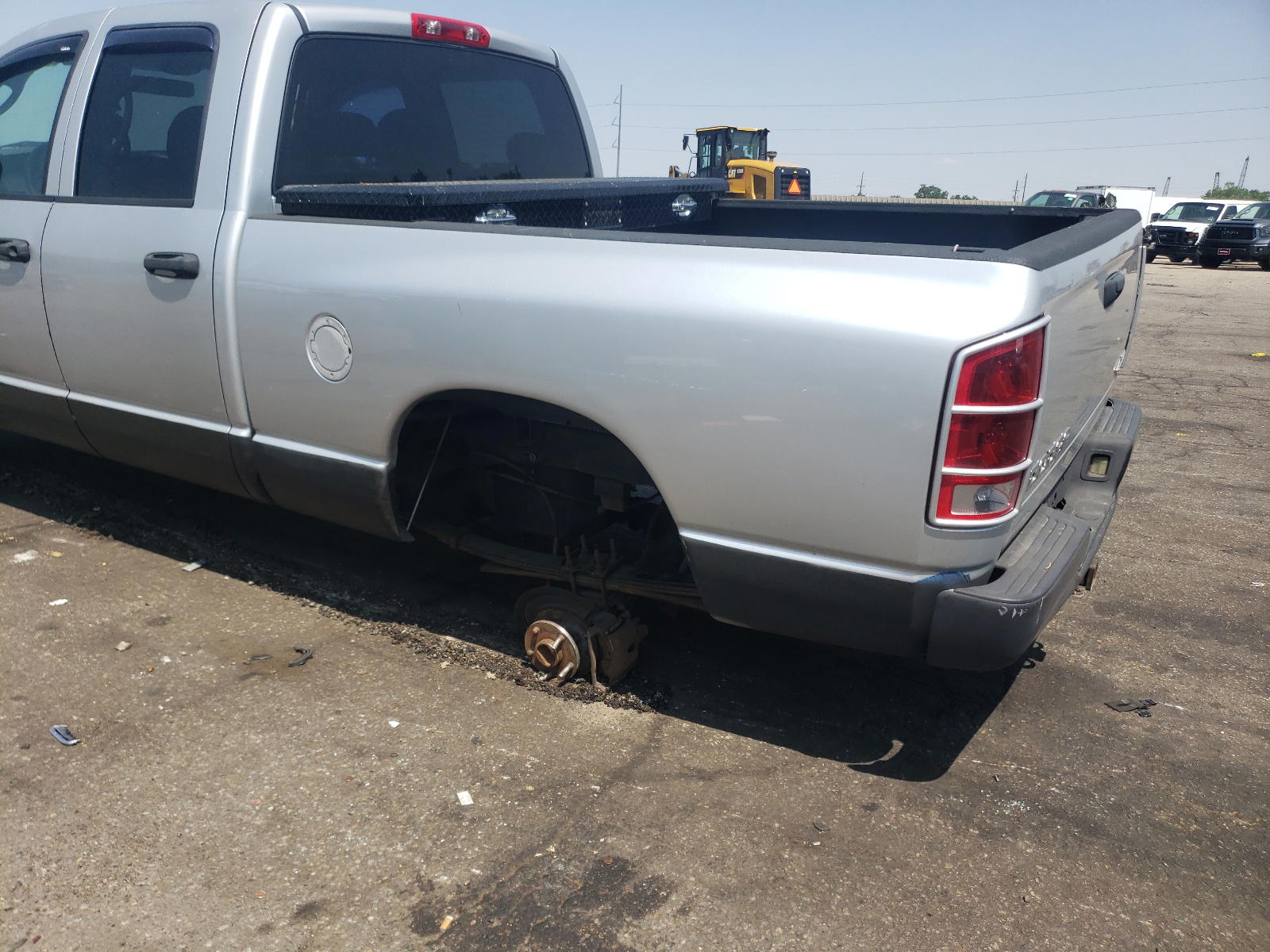 Photo 9 from auction – 2004 DODGE RAM 1500 S with VIN 1D7HU18D64J294840