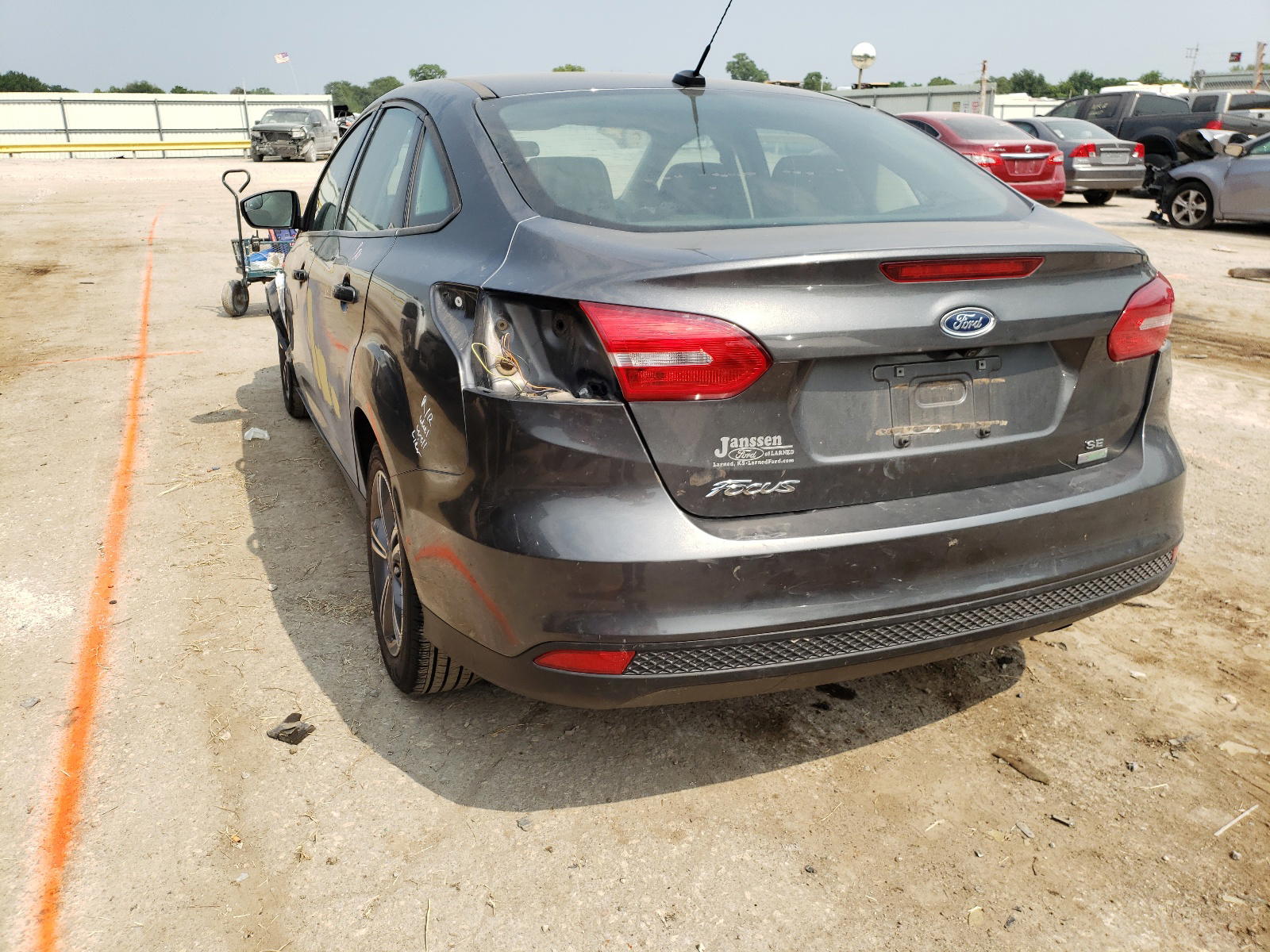 Photo 3 from auction – 2018 FORD FOCUS SE with VIN 1FADP3FE1JL204586