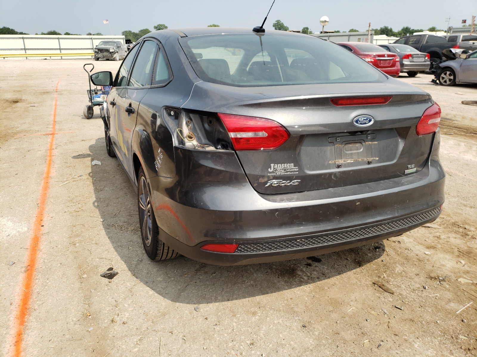 Фото 3 с аукциона – 2018 FORD FOCUS SE с VIN 1FADP3FE1JL204586