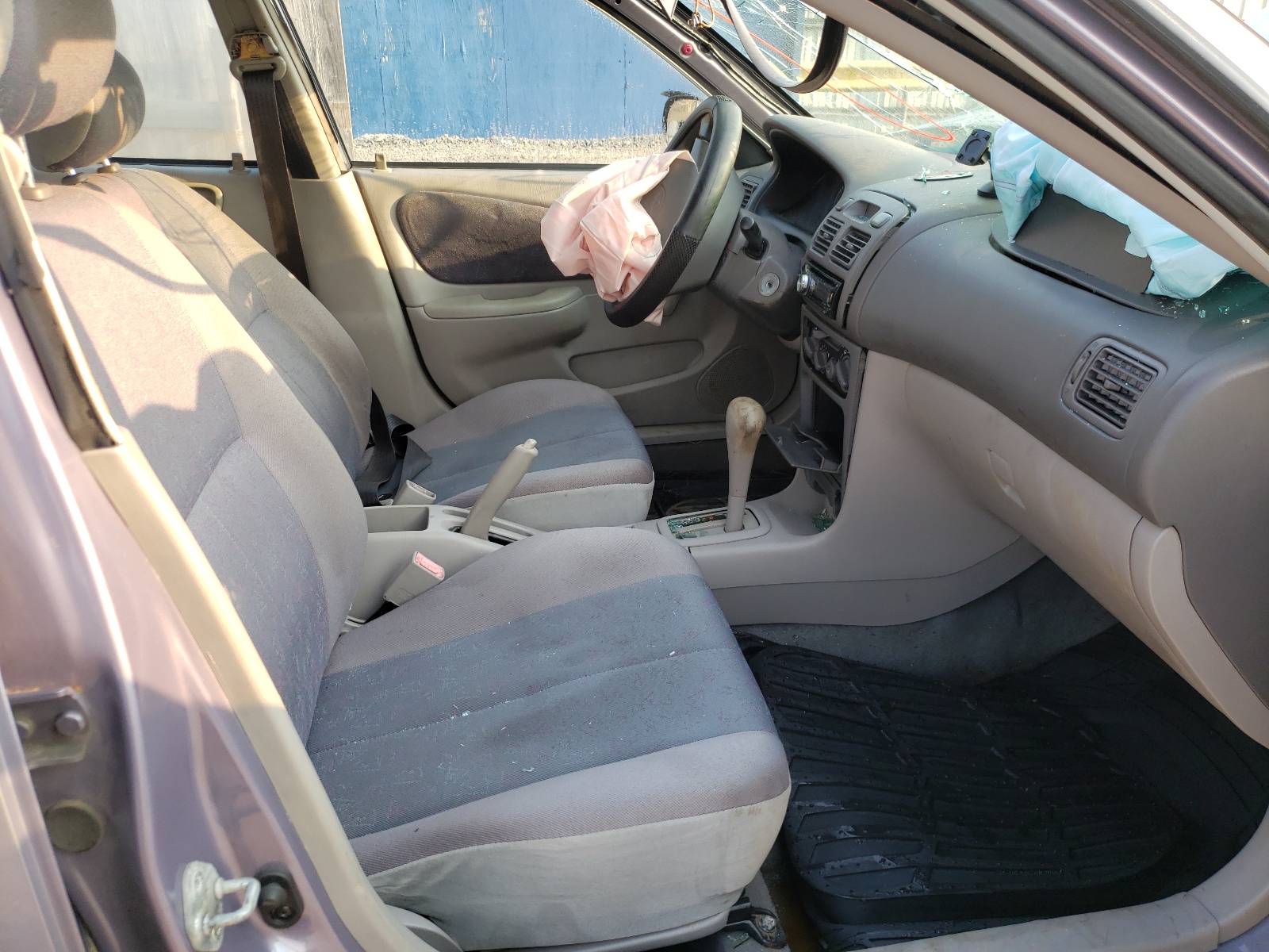 Photo 5 from auction – 1998 TOYOTA COROLLA VE with VIN 1NXBR12E8WZ123992